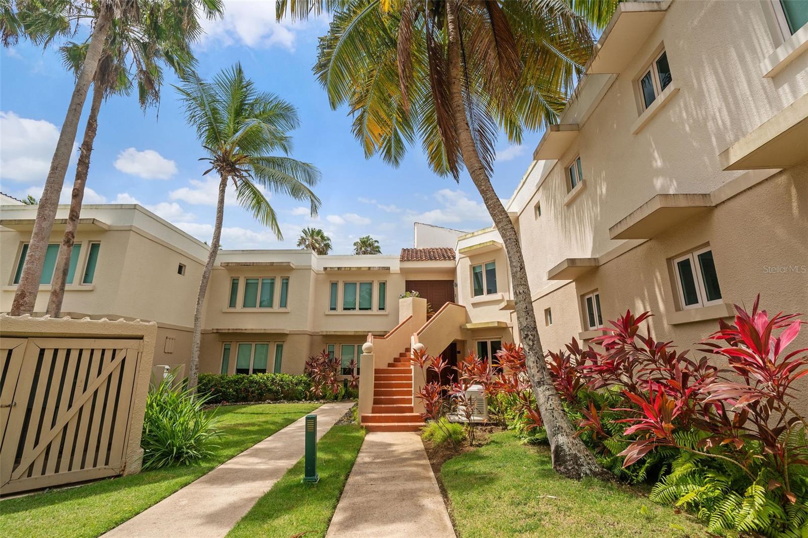 Listing PR9114716 . LAKESIDE VILLAS #D4, VEGA ALTA, PR 00692