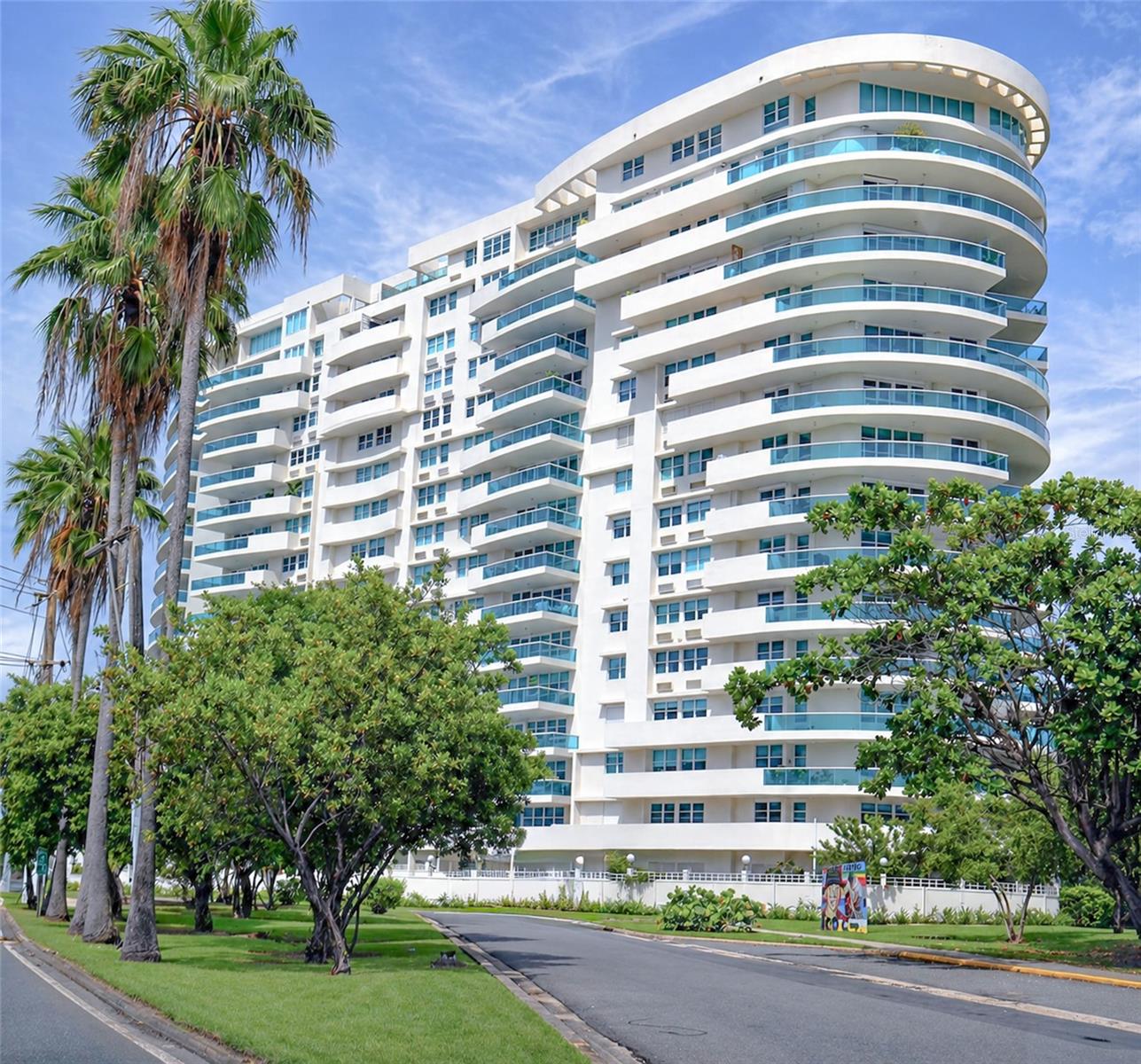 Listing PR9117141 550 AVE FERNANDEZ JUNCOS #1208, SAN JUAN, PR 00901