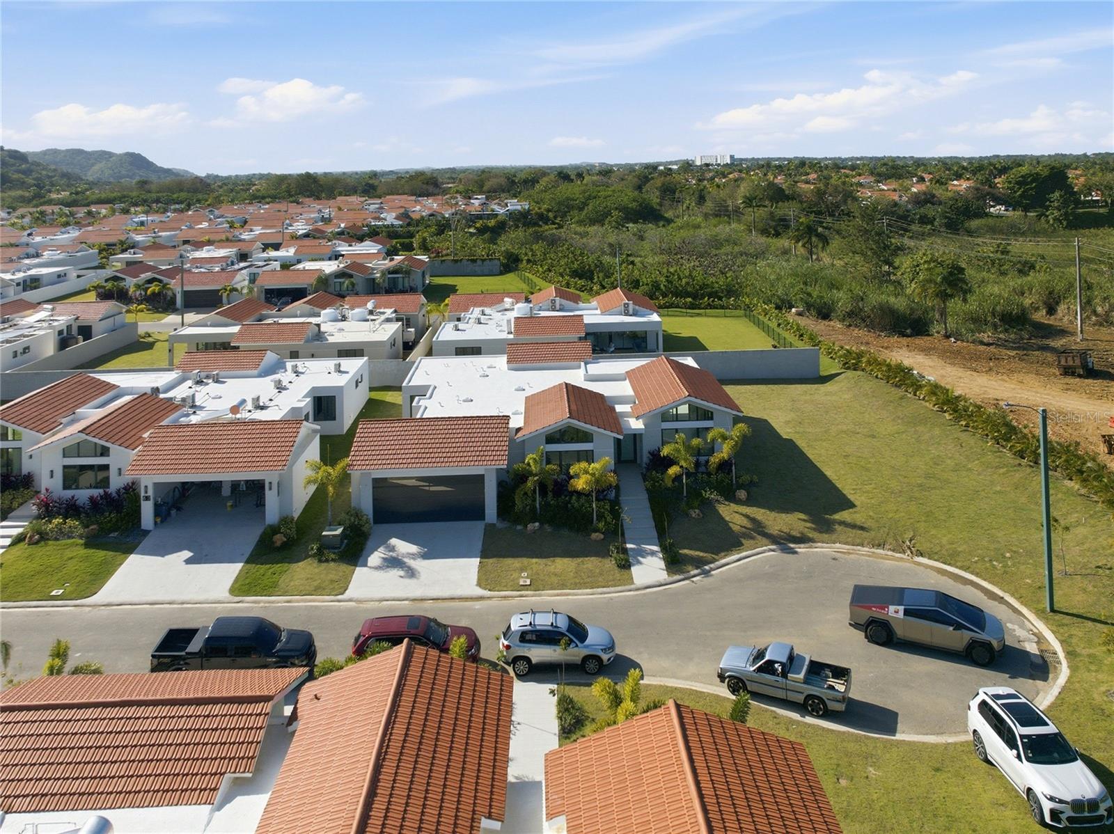 View details of listing 804 CAMINO DE LAS VERBENAS DORADO with MLS# PR9119590