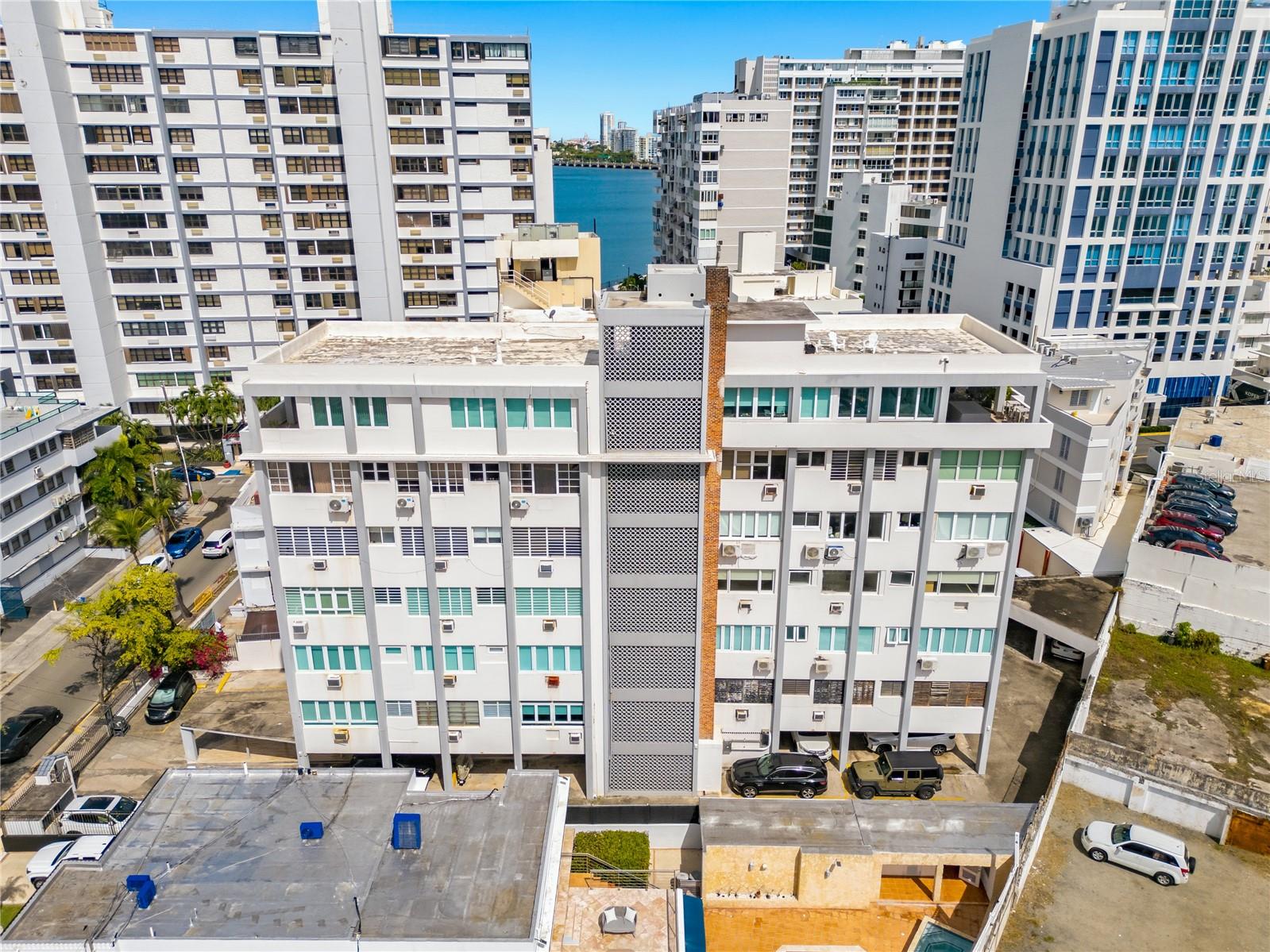 View details of listing 1115 PICCIONI #3A SAN JUAN with MLS# PR9120900