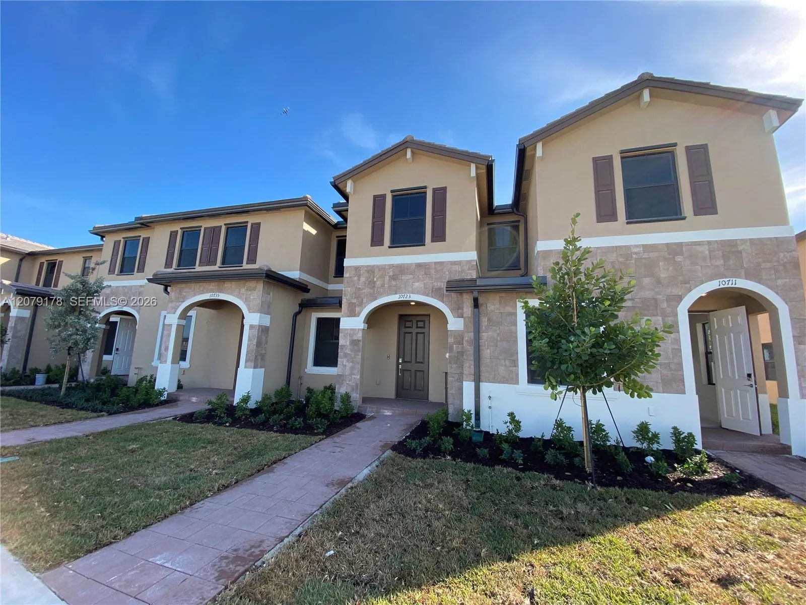 View details of listing Hialeah with MLS#