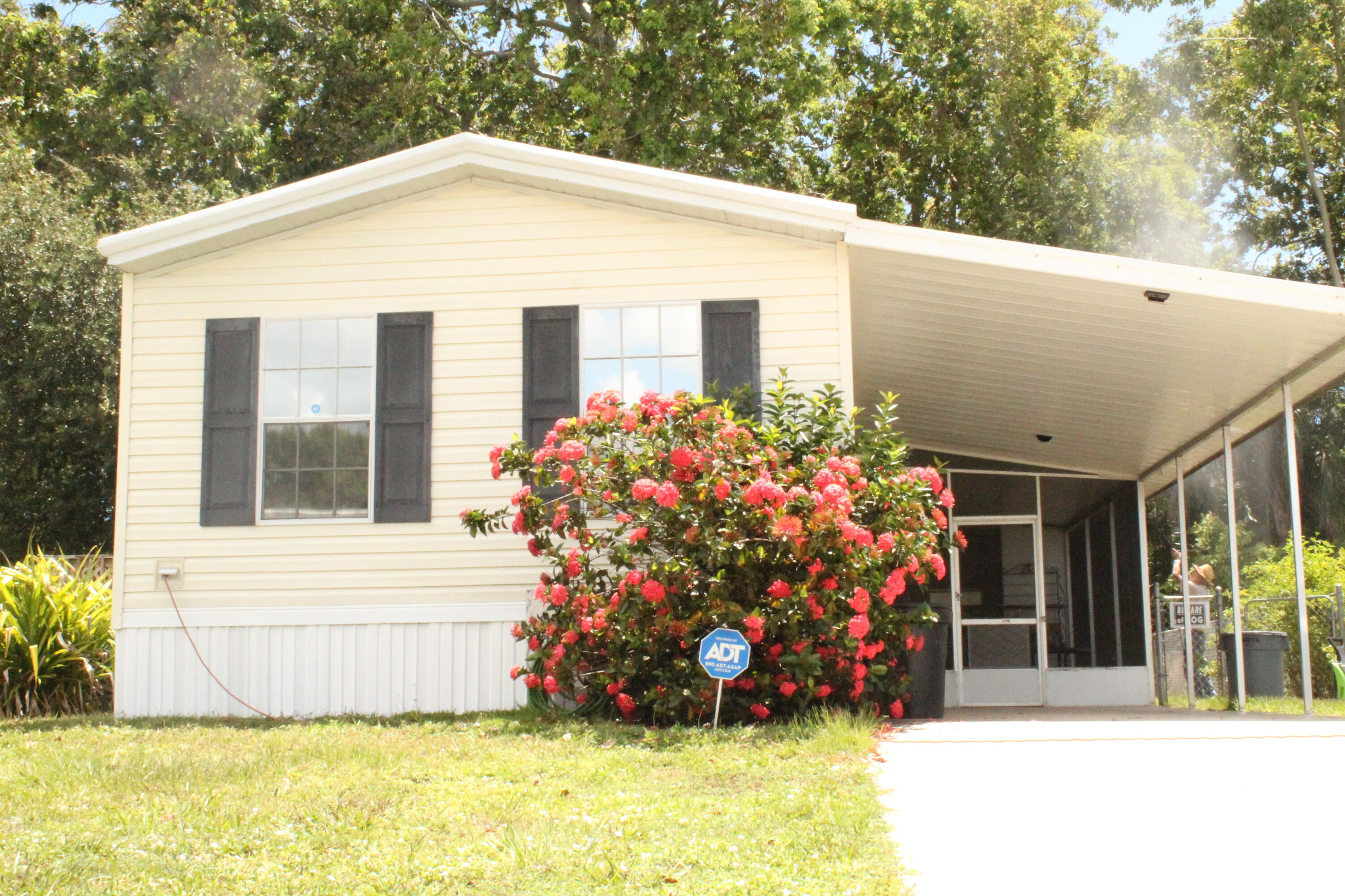 View details of listing 7409 SE Eagle Avenue, Hobe Sound, FL 33455 Hobe Sound with MLS#