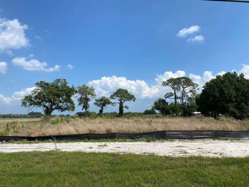 View details of listing 2722 S Jenkins Road, Fort Pierce, FL 34981 Fort Pierce with MLS# 