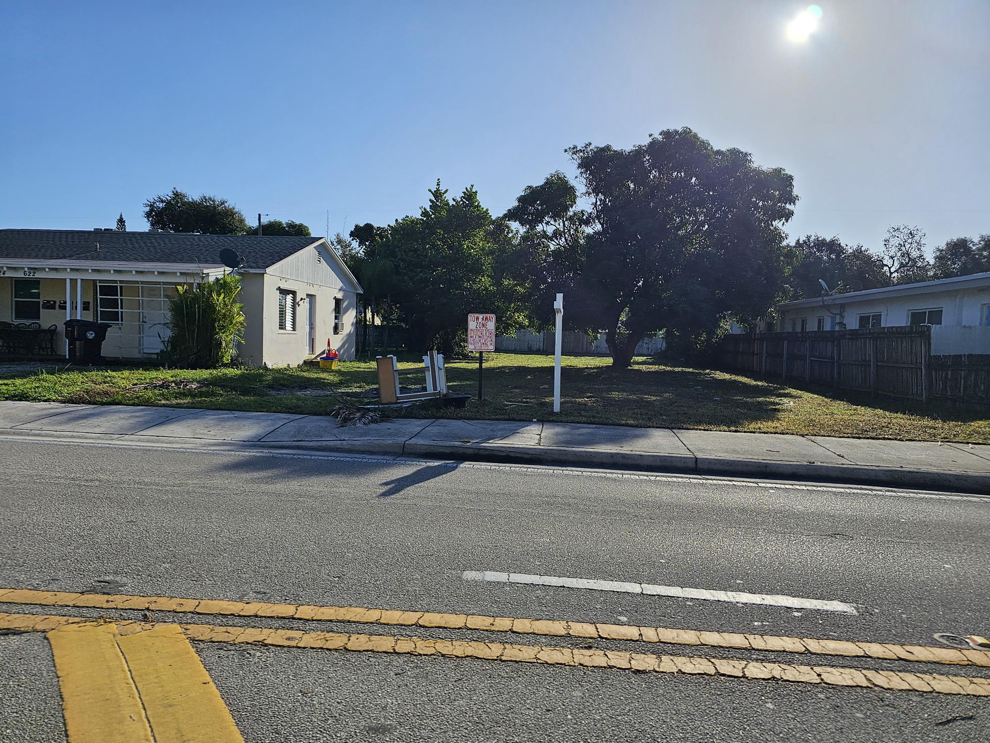 View details of listing 618 N Federal Highway, Lake Worth Beach, FL 33460 Lake Worth Beach with MLS# 
