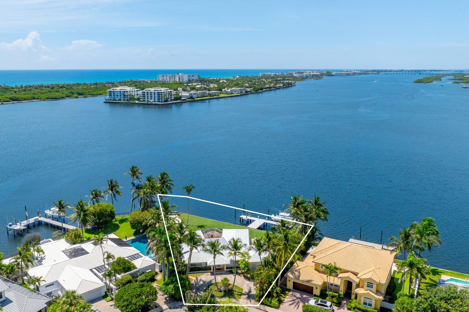 View details of listing 8026 Flagler Court, West Palm Beach, FL 33405 West Palm Beach with MLS# 