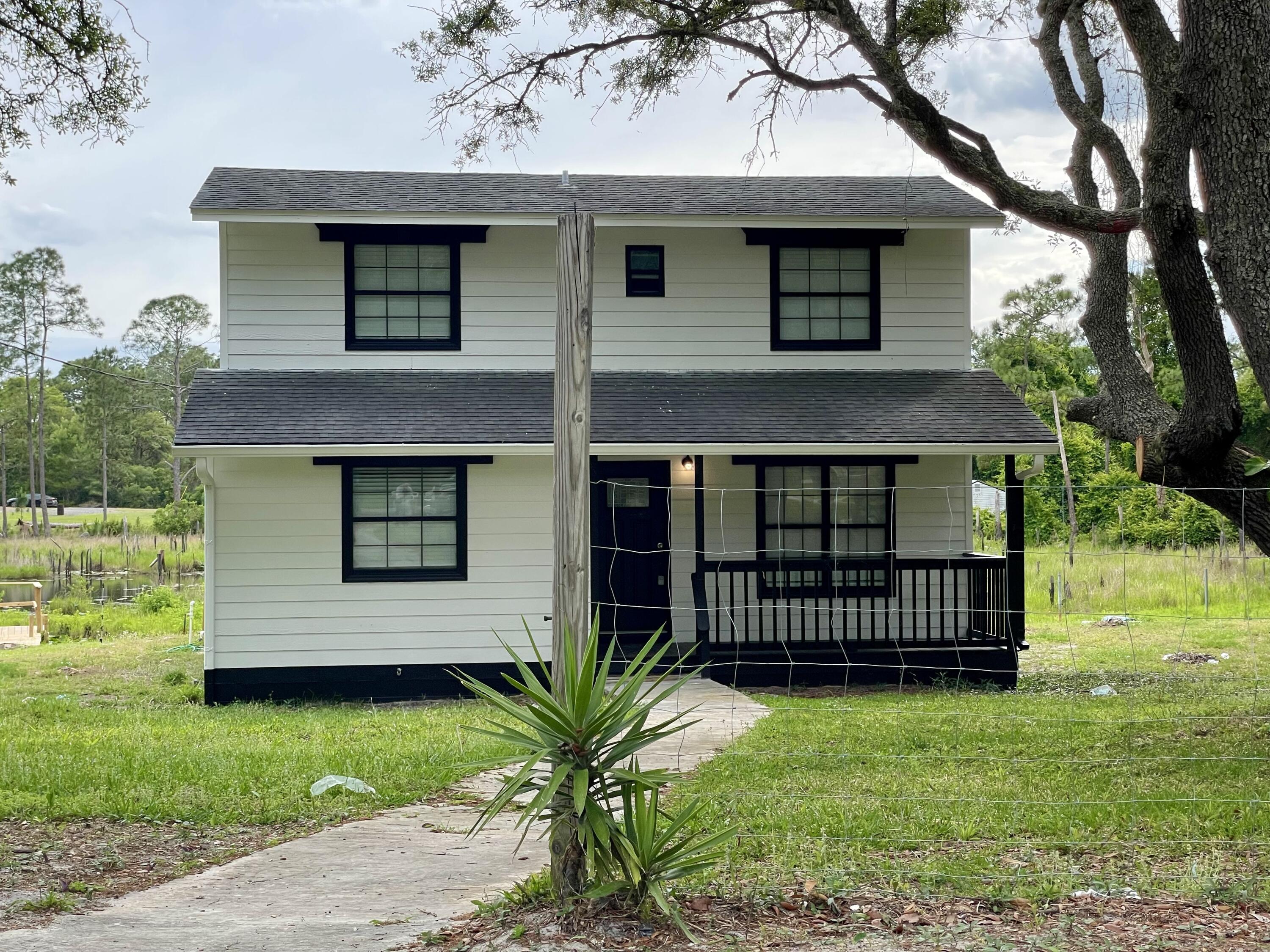 View details of listing 42111 Chinaberry Court, Eustis, FL 32736 Eustis with MLS#
