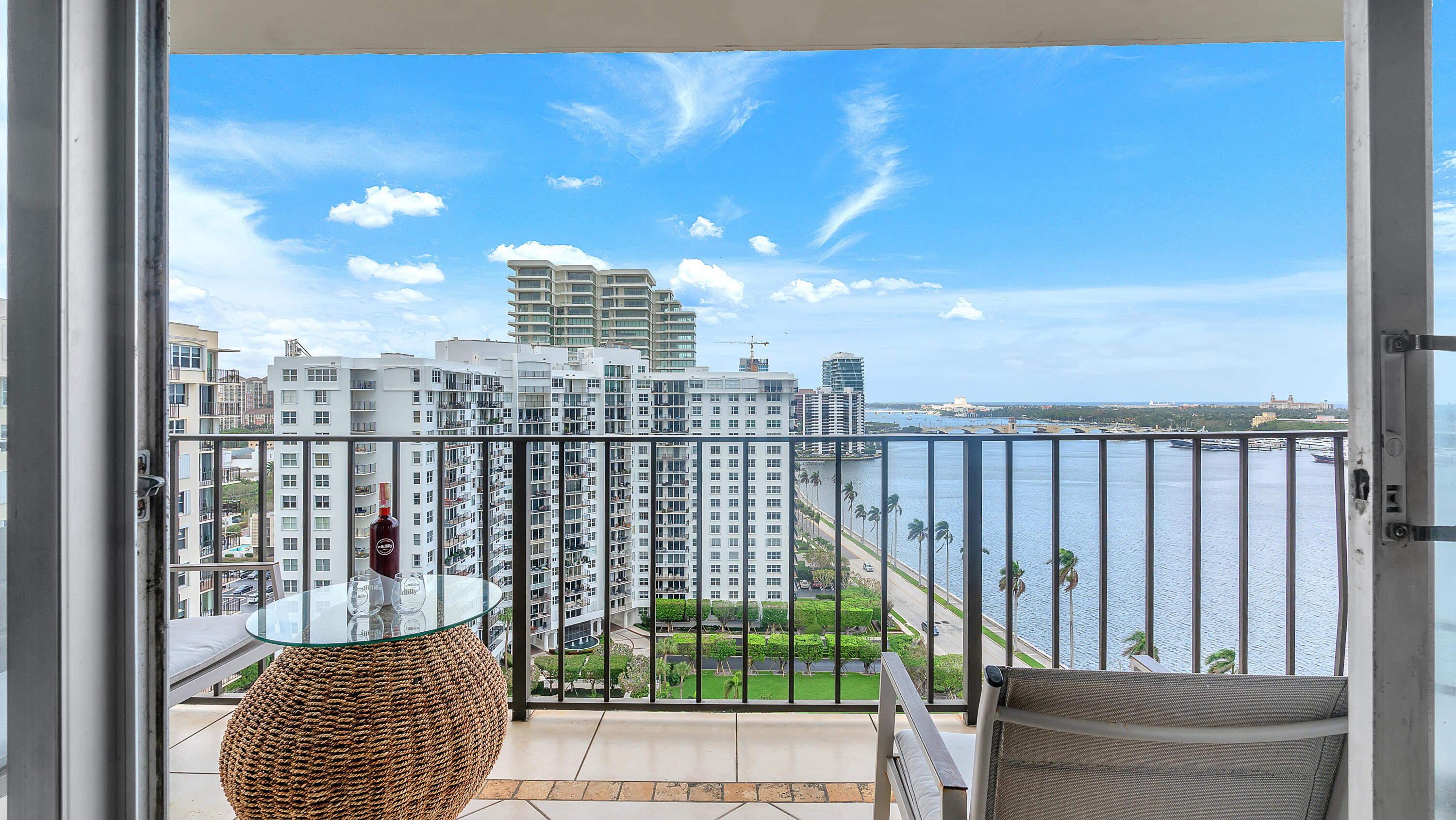 View details of listing 1801 S Flagler Drive 1804, West Palm Beach, FL 33401 West Palm Beach with MLS#