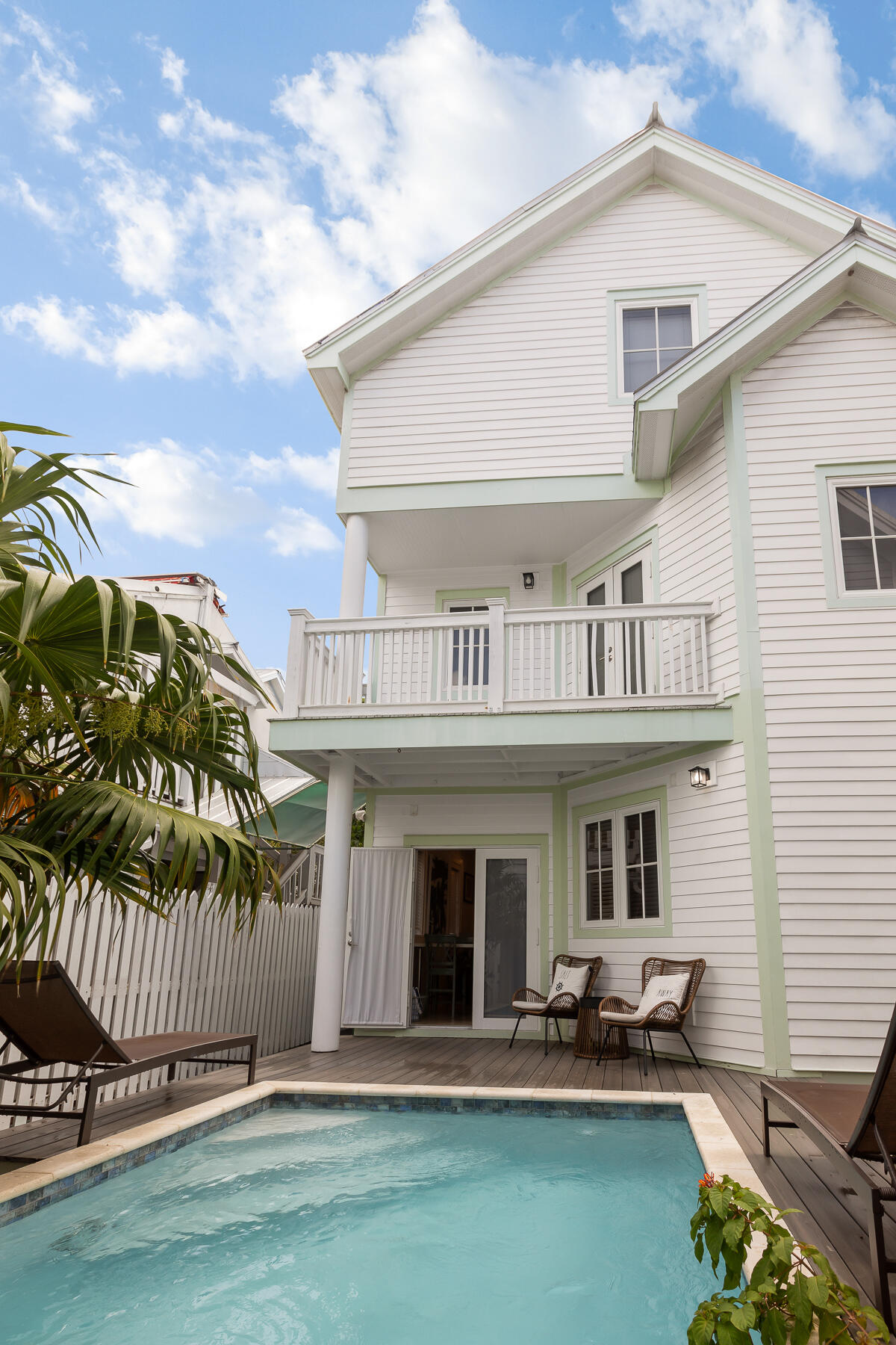 View details of listing 1011 Simonton Street 1, Key West, FL 33040 Key West with MLS#