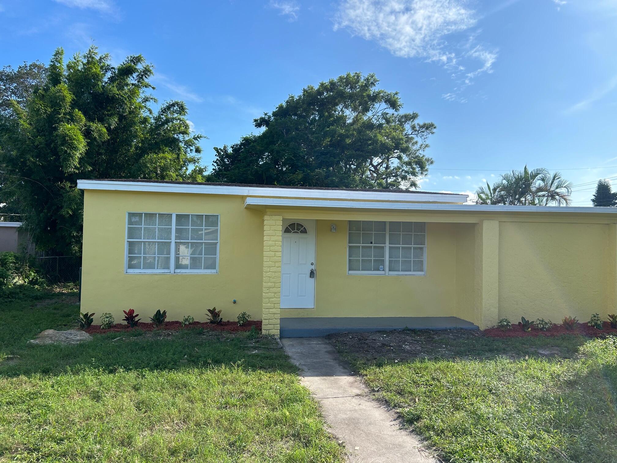 View details of listing 5840 Banana Road, West Palm Beach, FL 33413 West Palm Beach with MLS#