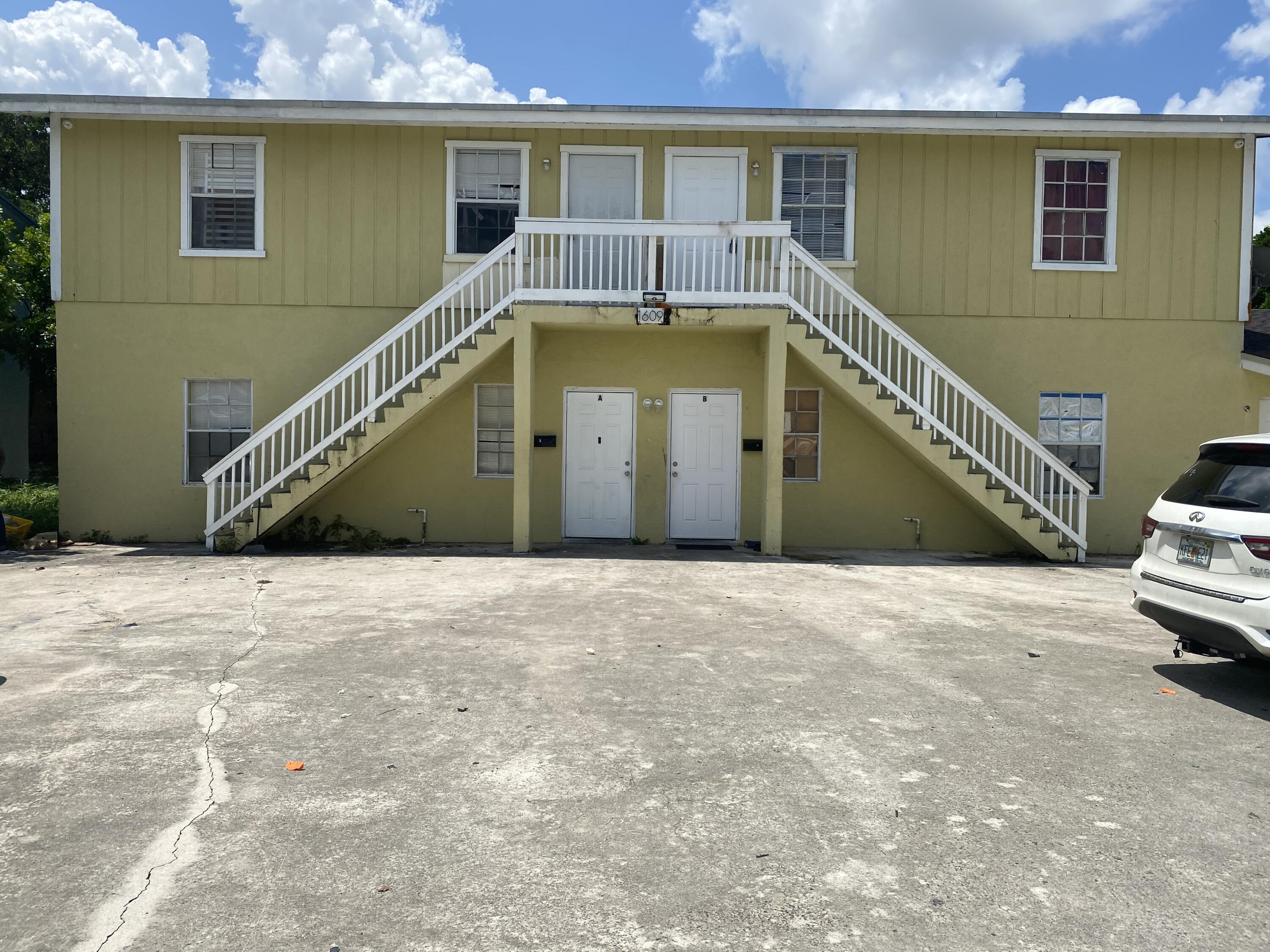 View details of listing 1609 W 28th A Street A, Riviera Beach, FL 33404 Riviera Beach with MLS#