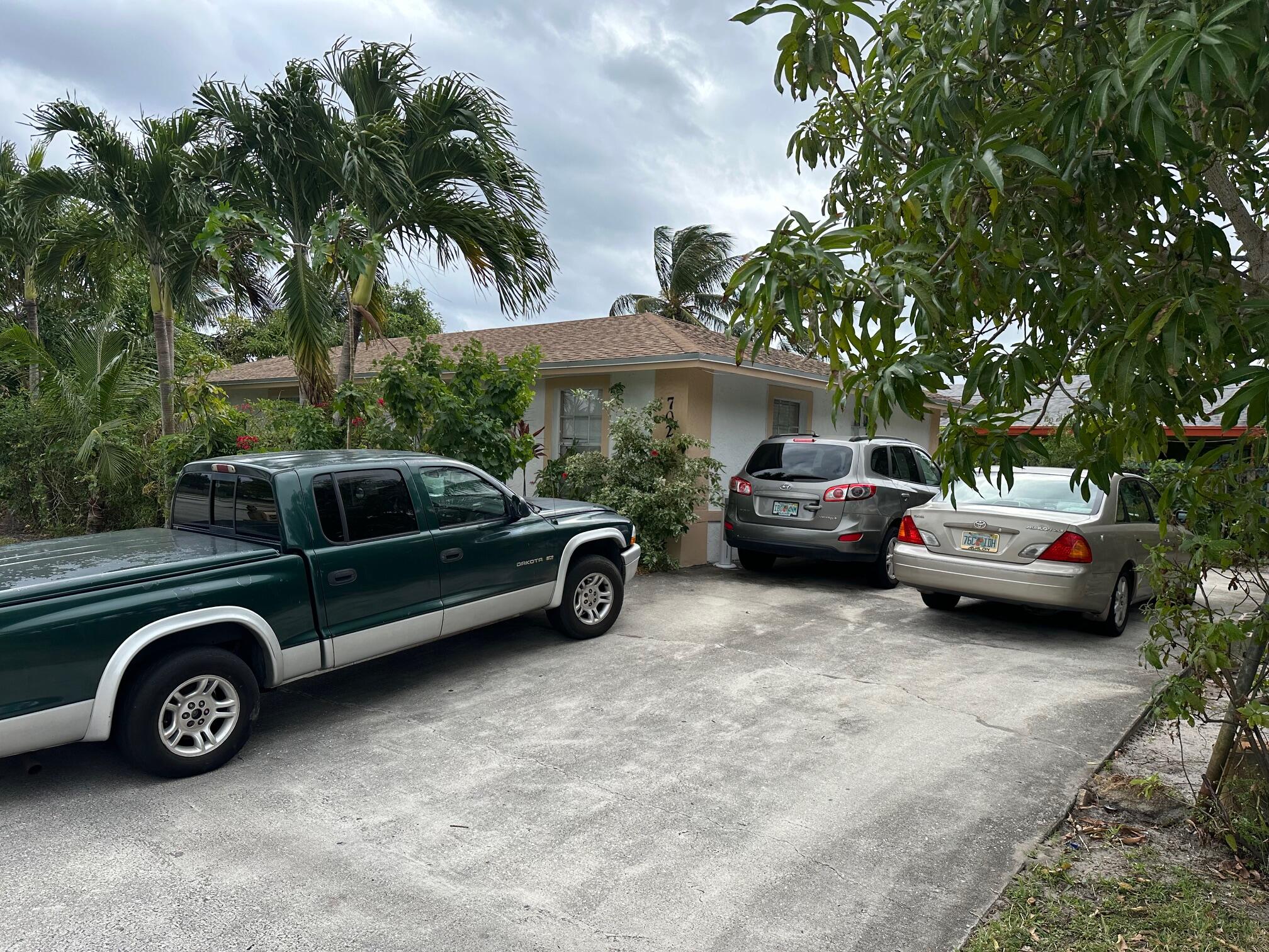 View details of listing 702 SW 7th Street SW, Delray Beach, FL 33444 Delray Beach with MLS#
