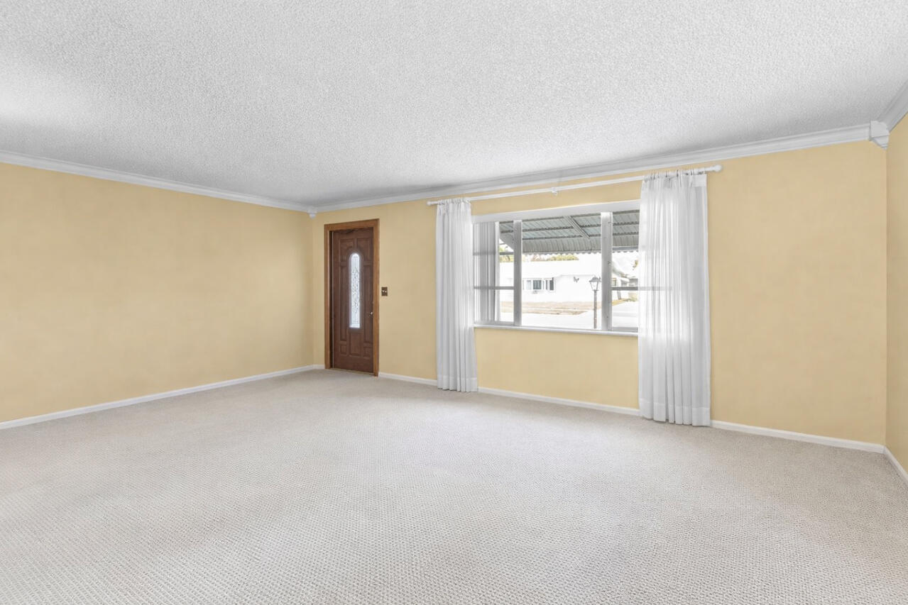 View details of listing 1802 SW 13th Avenue, Boynton Beach, FL 33426 Boynton Beach with MLS# 