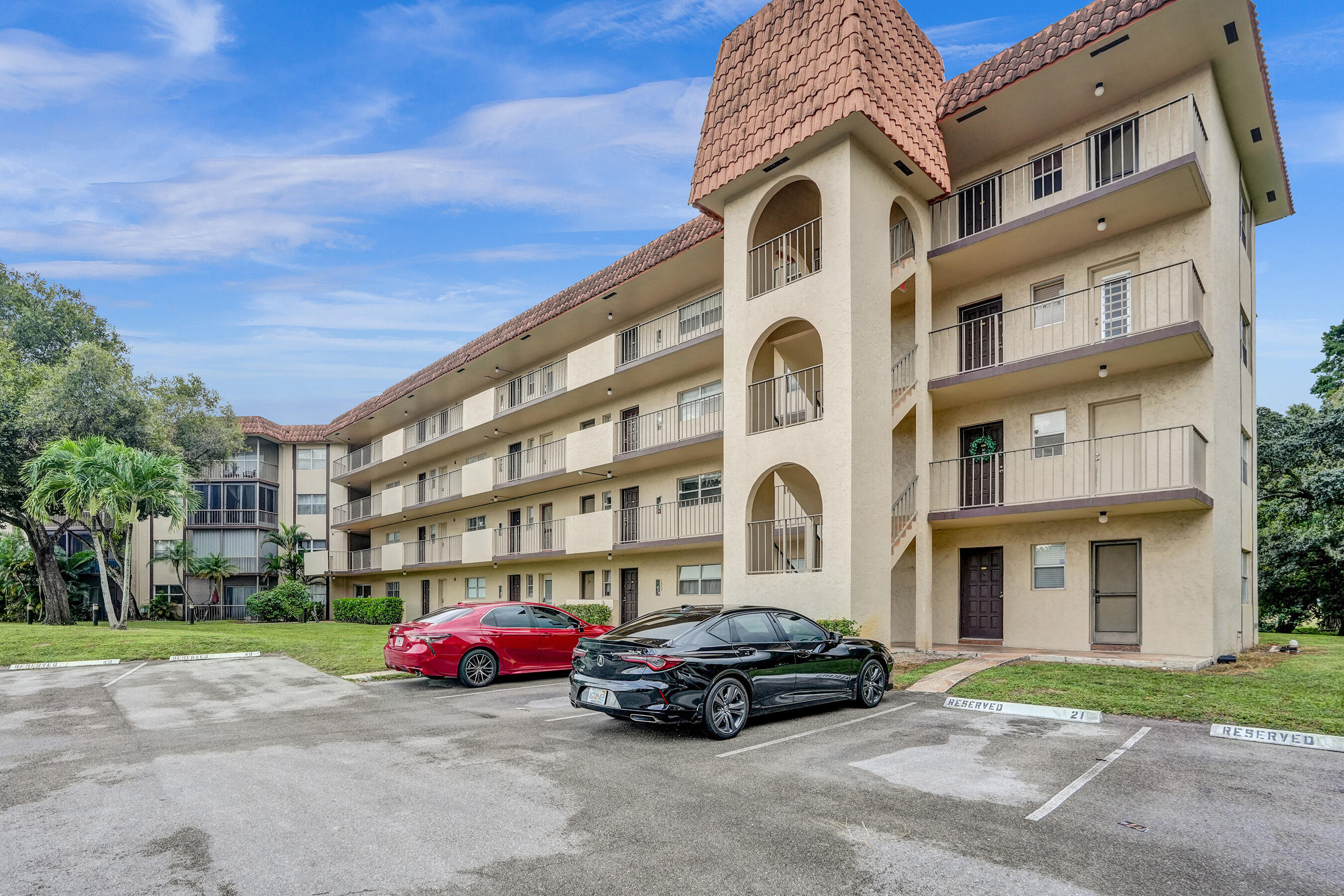 Listing  6200 S Falls Cir Drive 202, Lauderhill, FL 33319, Lauderhill, FL 33319