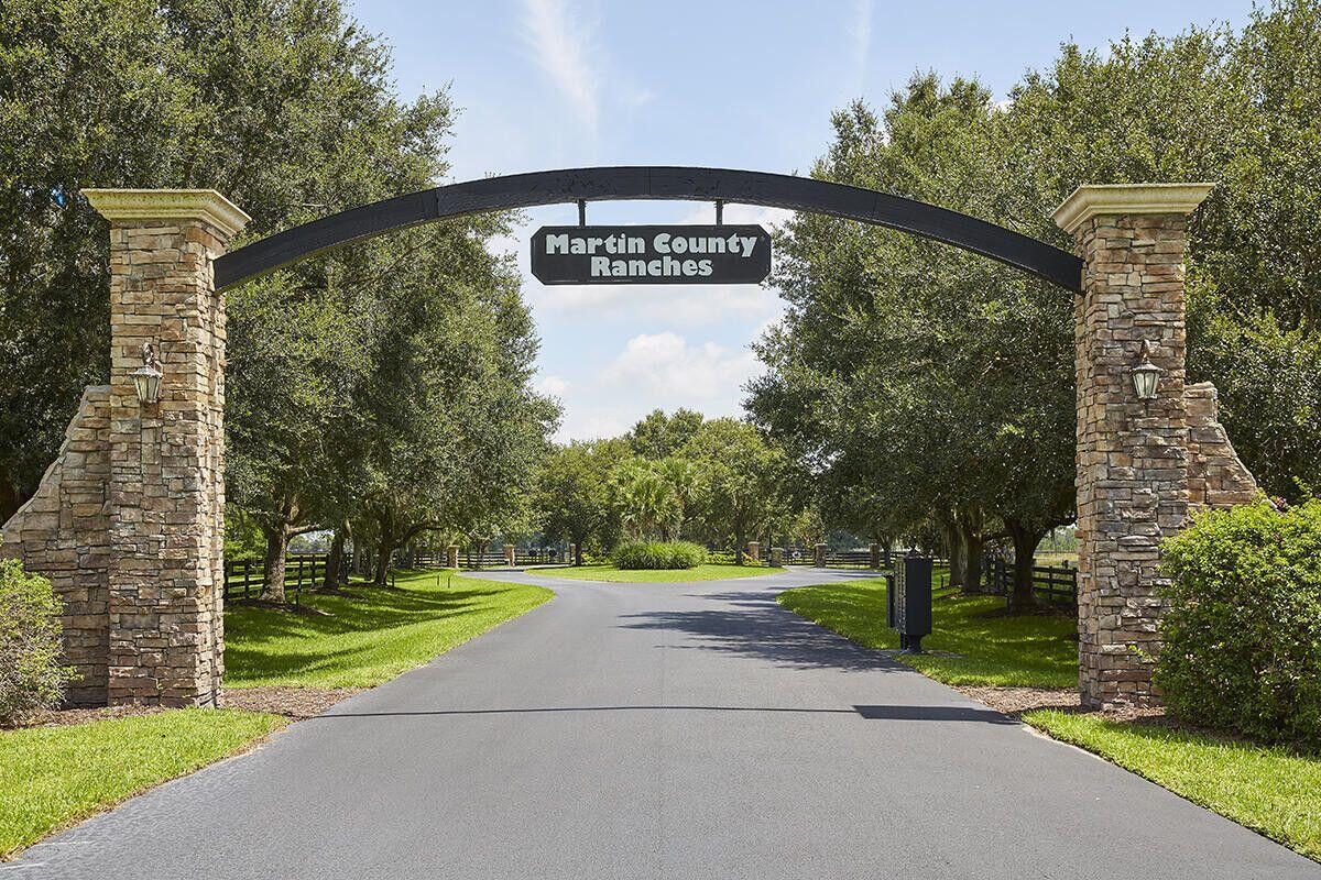 View details of listing 25701 SW Brians Trail, Okeechobee, FL 34974 Okeechobee with MLS#