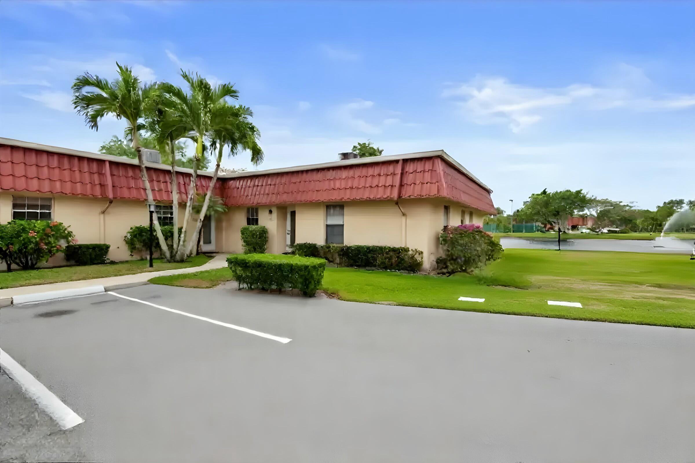 View details of listing 603 Laconia Circle, Lake Worth, FL 33467 Lake Worth with MLS#