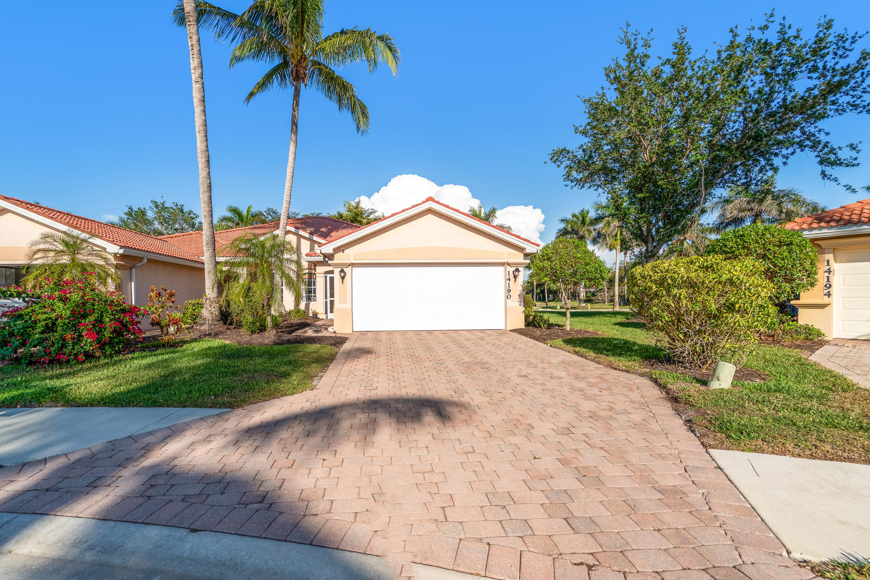 View details of listing 14190 Fall Creek Court, Naples, FL 34114 Naples with MLS# 