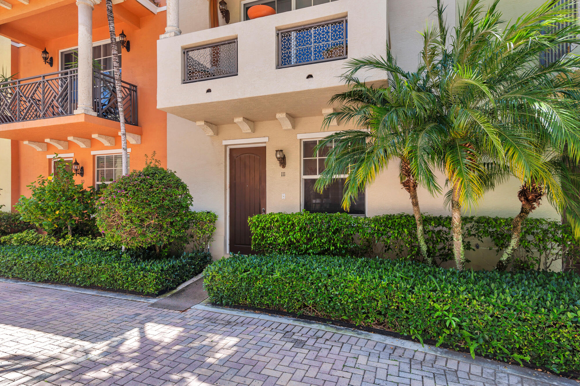 View details of listing 219 N L Street 111, Lake Worth Beach, FL 33460 Lake Worth Beach with MLS#