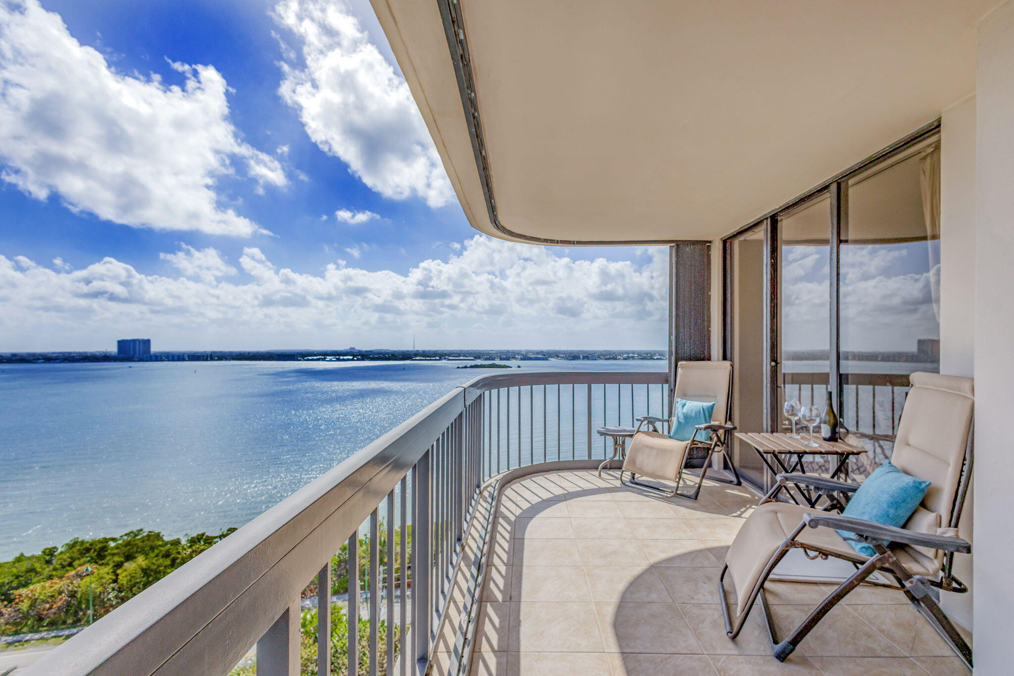 View details of listing 5380 N Ocean Drive 15 A, Singer Island, FL 33404 Singer Island with MLS# 