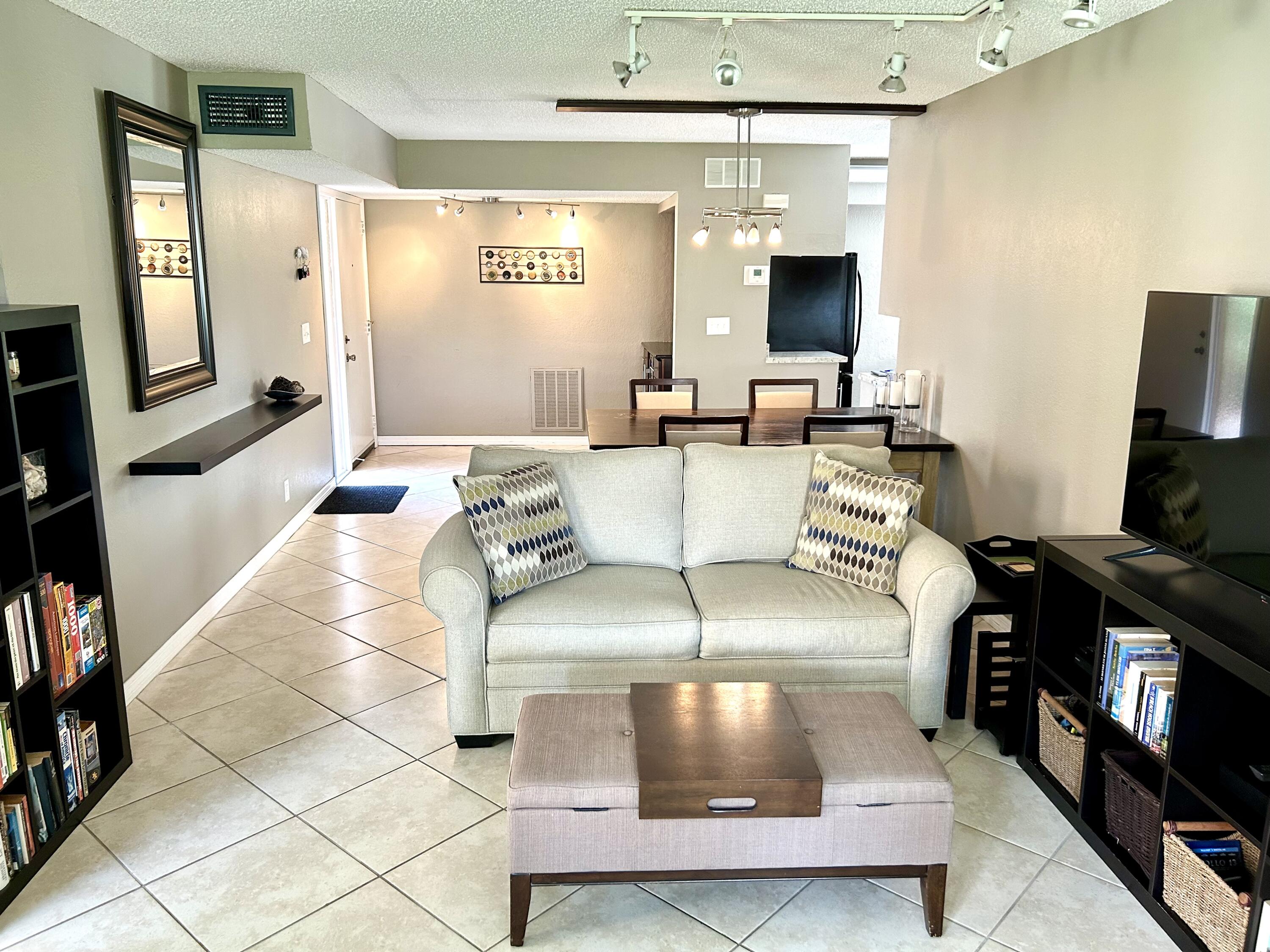 View details of listing 11231 Green Lake Drive 104, Boynton Beach, FL 33437 Boynton Beach with MLS# 