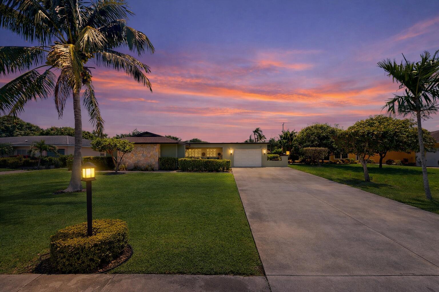 View details of listing 1630 40th Street, West Palm Beach, FL 33407 West Palm Beach with MLS#