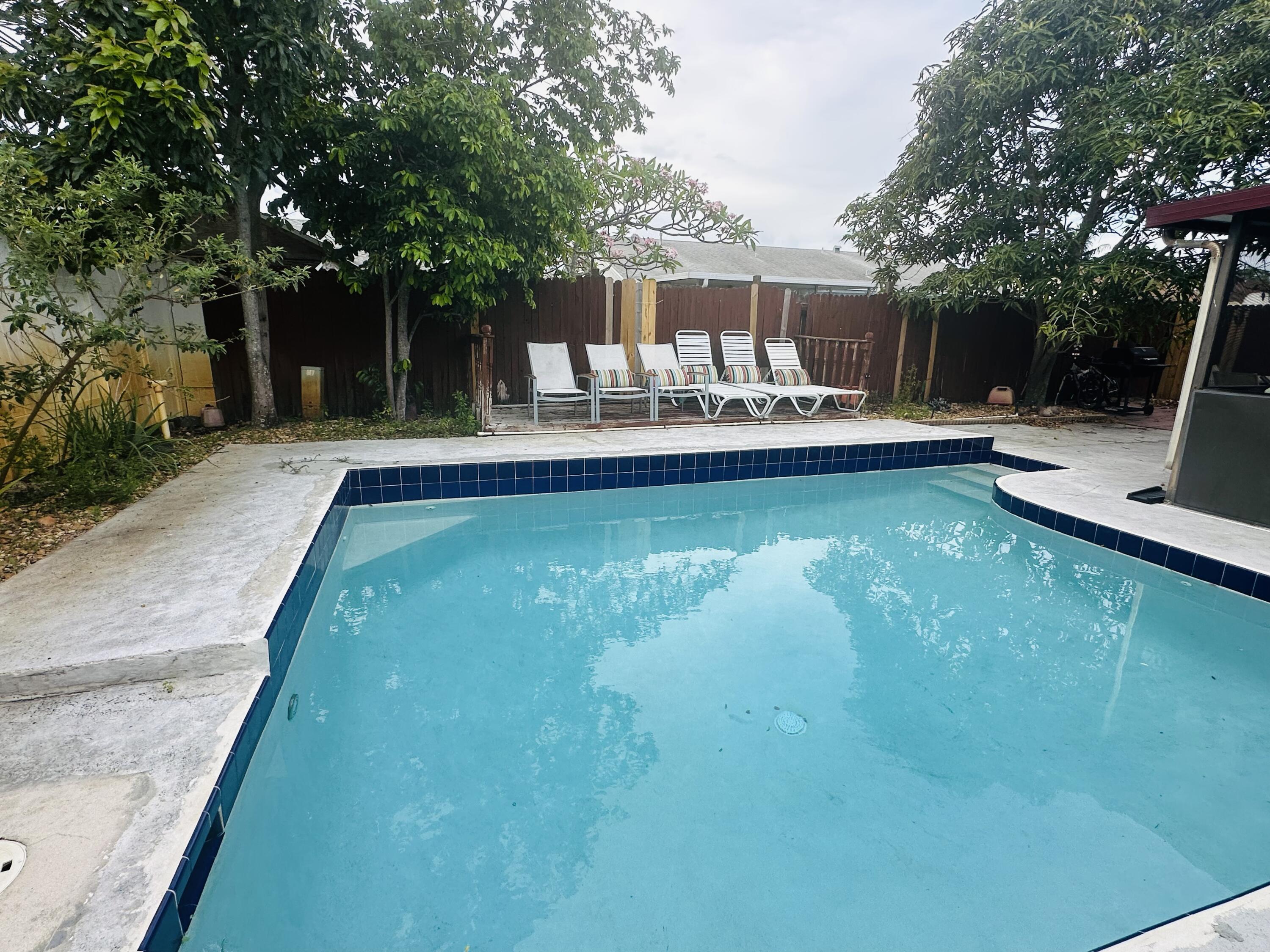 View details of listing 6198 Wauconda Way W, Lake Worth, FL 33463 Lake Worth with MLS#
