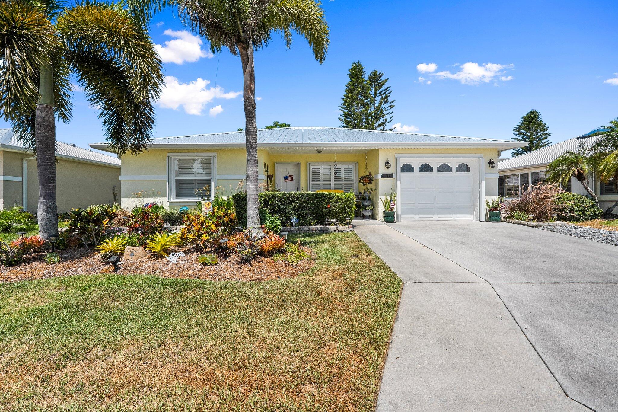 View details of listing 6661 Nuevo Lagos, Fort Pierce, FL 34951 Fort Pierce with MLS#