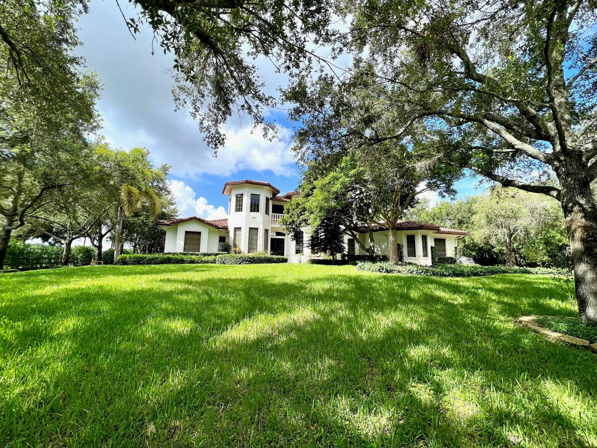 View details of listing 2957 Appaloosa Trail N, Wellington, FL 33414 Wellington with MLS#