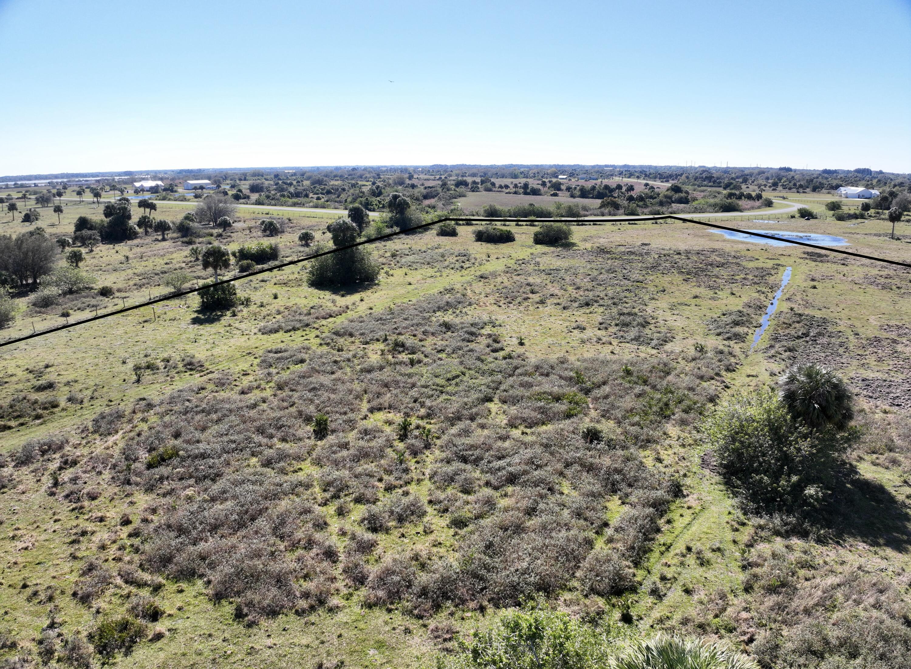 View details of listing 6572 SE 26th Trail, Okeechobee, FL 34974 Okeechobee with MLS#