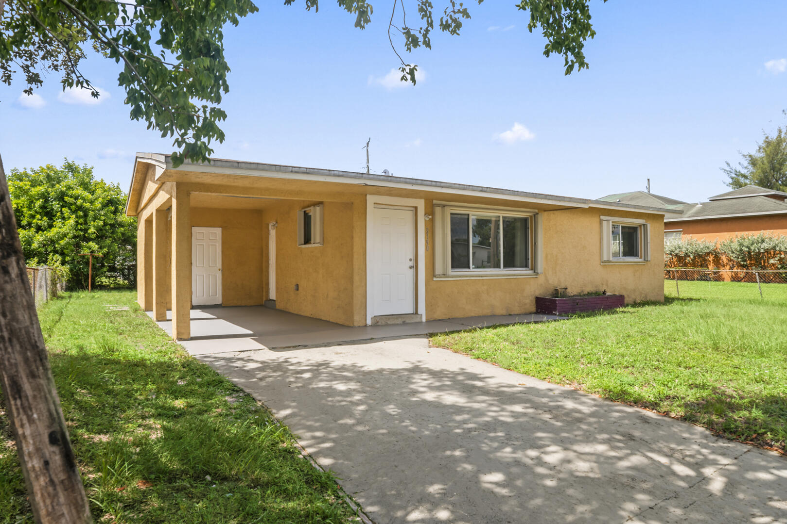 View details of listing 3190 NW 5th Court, Lauderhill, FL 33311 Lauderhill with MLS#