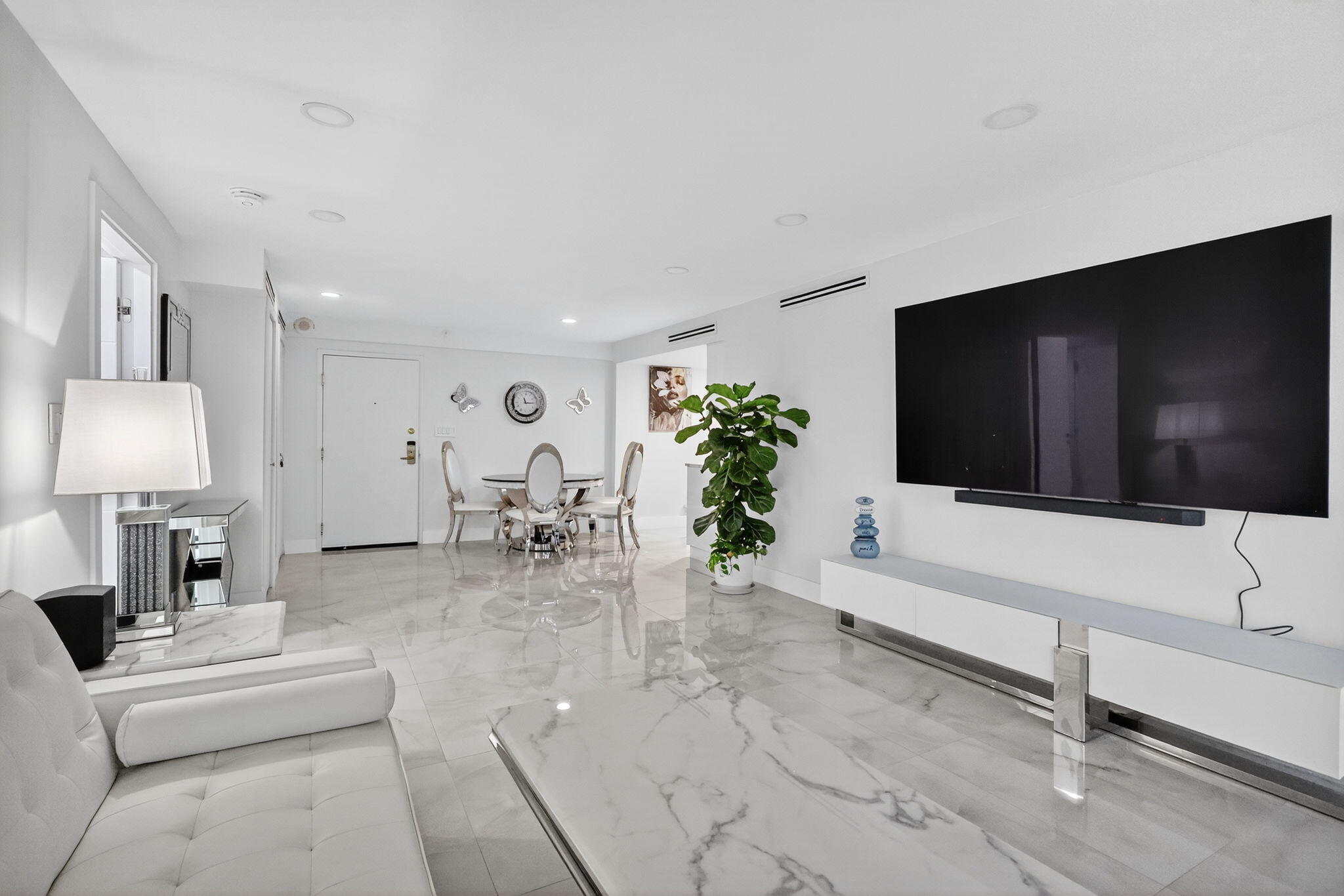 View details of listing 5225 Collins Avenue 1408, Miami Beach, FL 33140 Miami Beach with MLS#