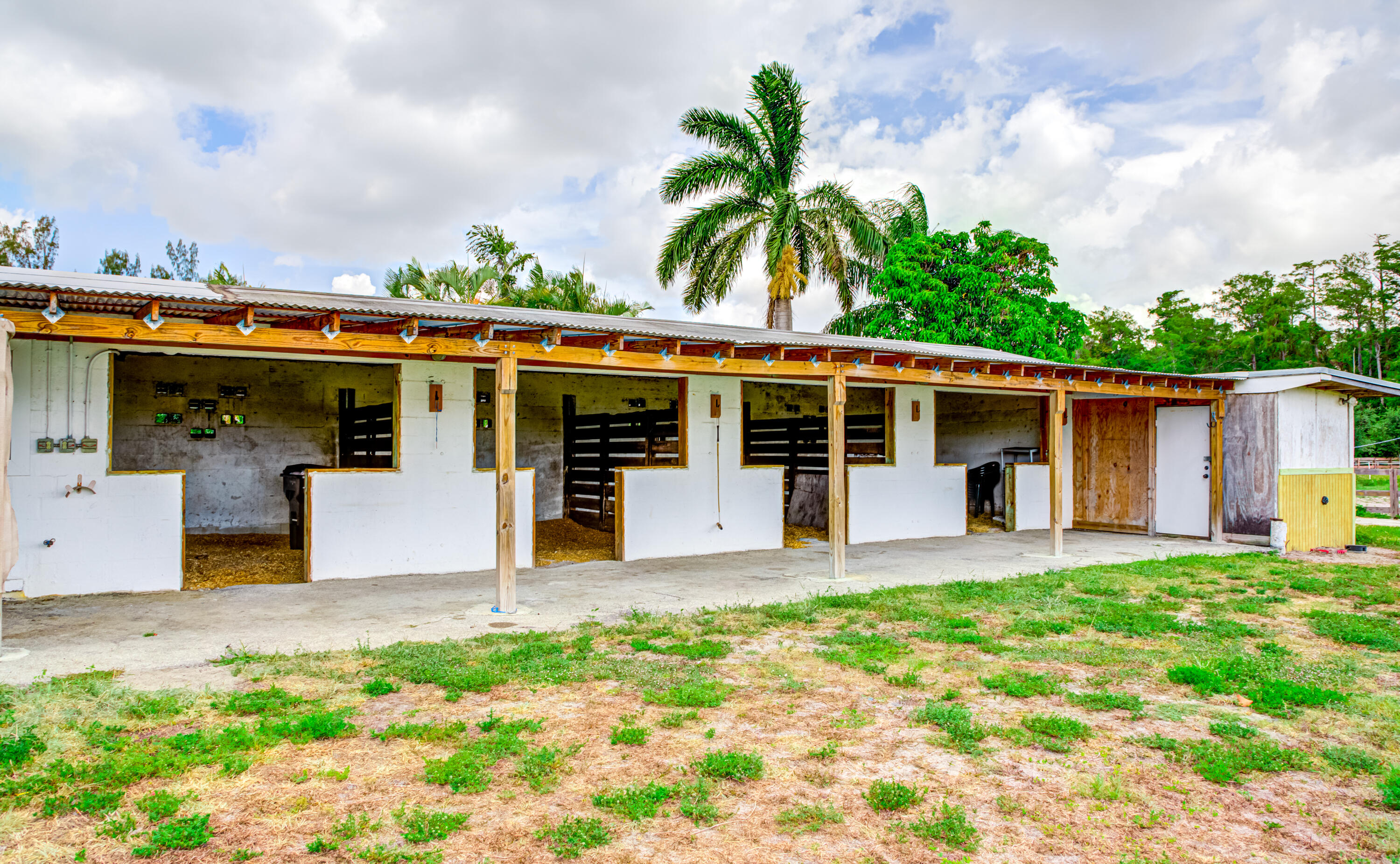 View details of listing 8990 Willow Sound Drive W, Lake Worth, FL 33467 Lake Worth with MLS#