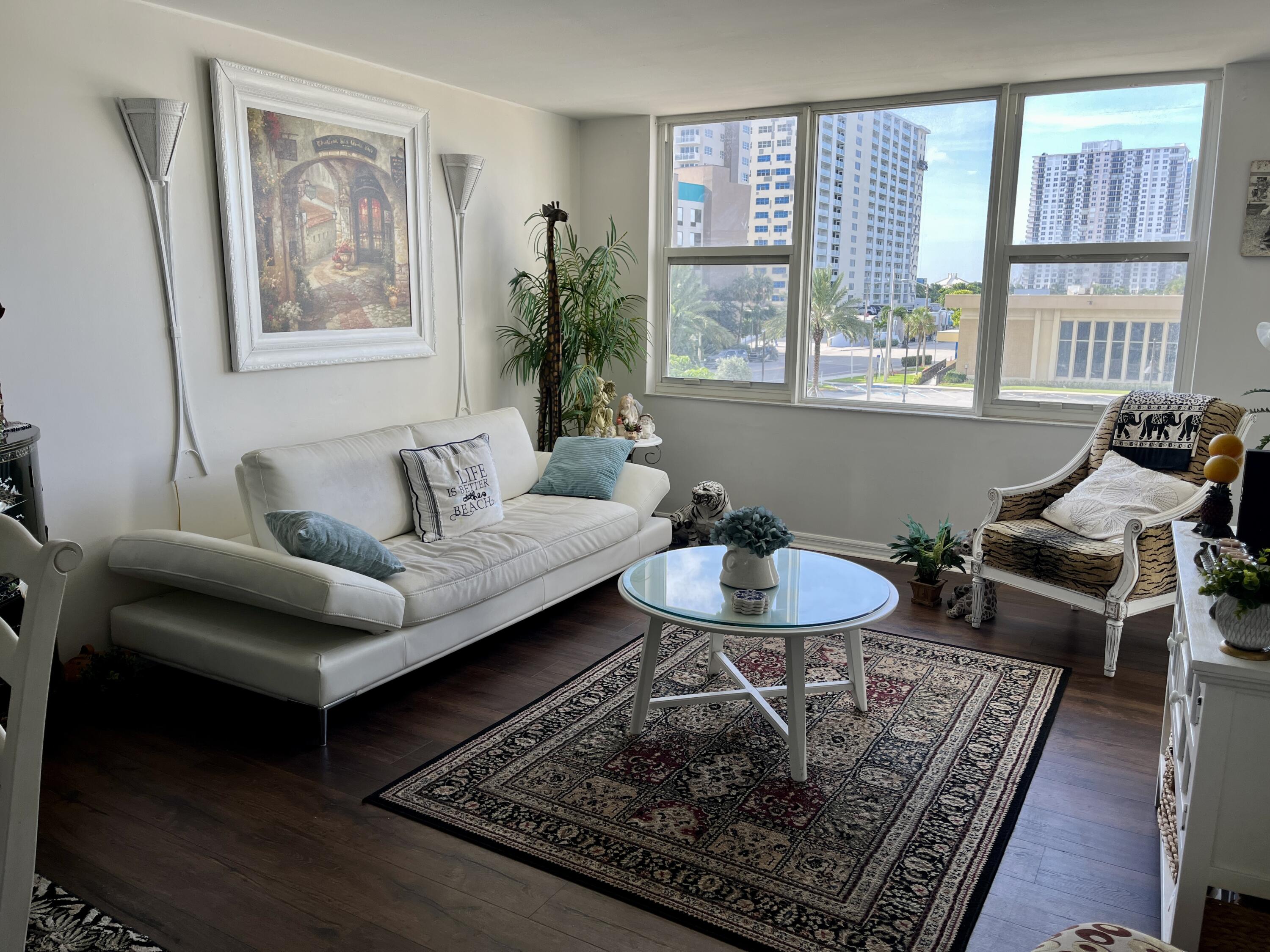 View details of listing 201 N Ocean Boulevard 302, Pompano Beach, FL 33062 Pompano Beach with MLS#