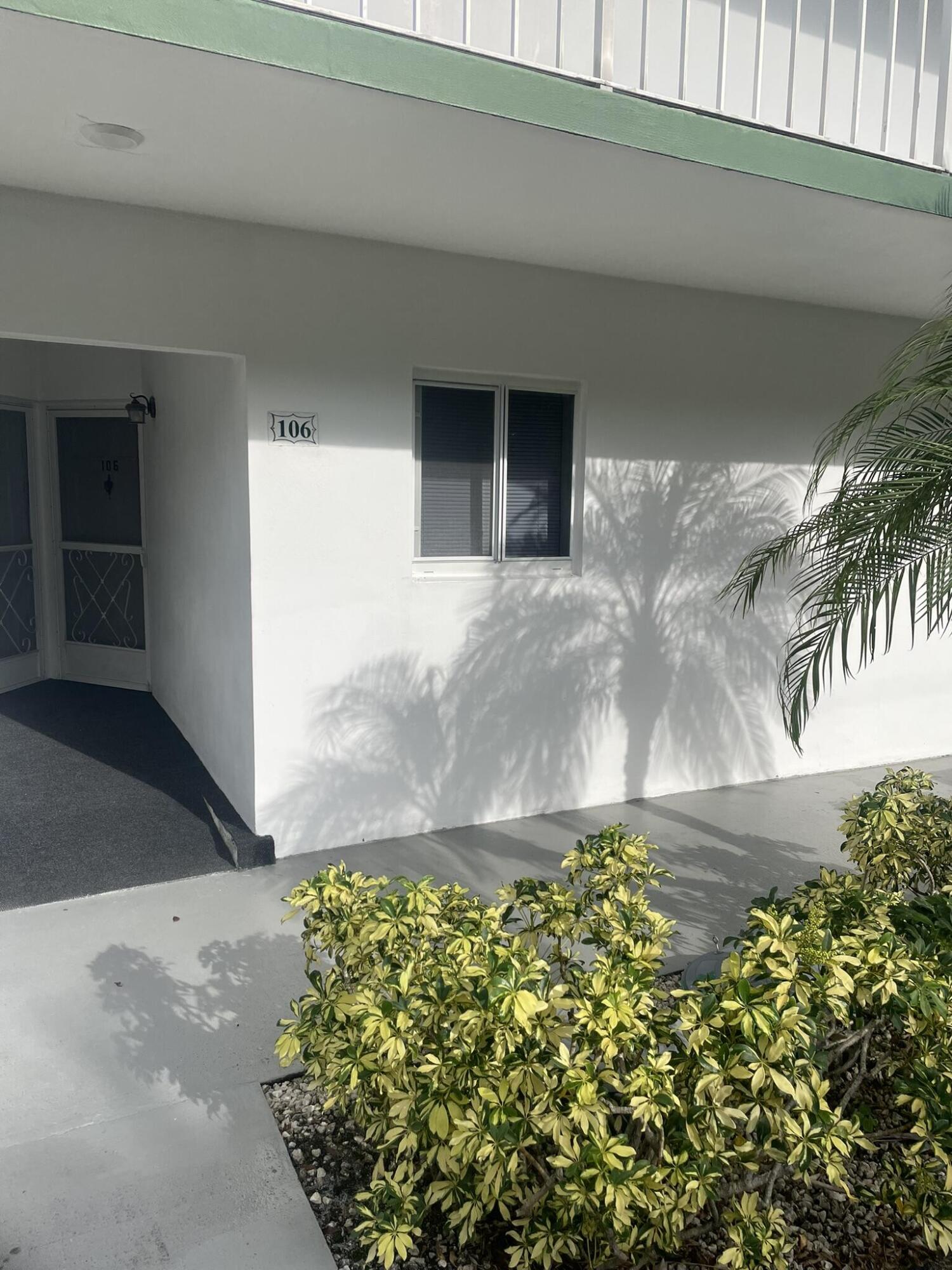 View details of listing 2 Garden Street 106m, Tequesta, FL 33469 Tequesta with MLS#
