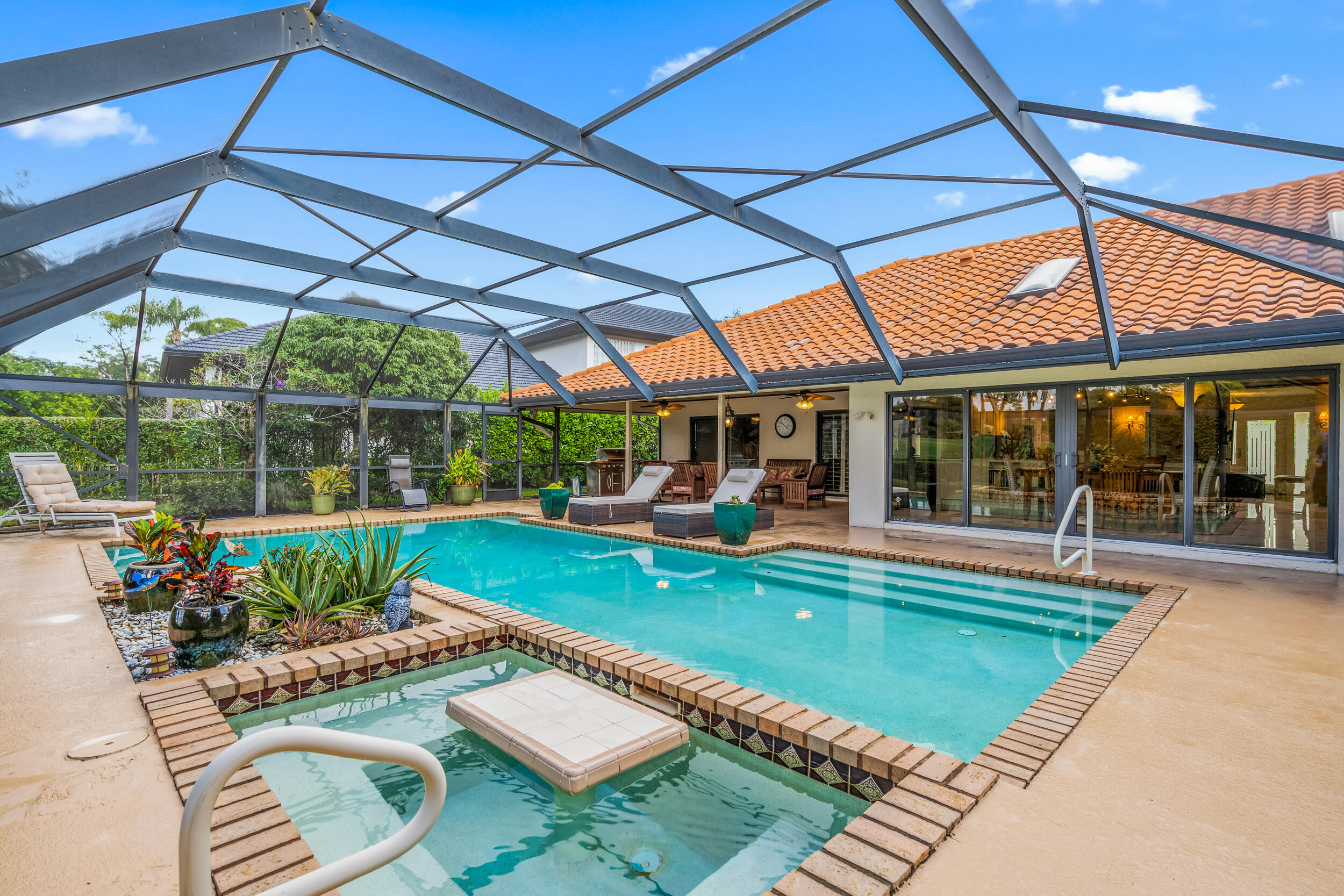 Listing  16 Thurston Drive, Palm Beach Gardens, FL 33418, Palm Beach Gardens, FL 33418