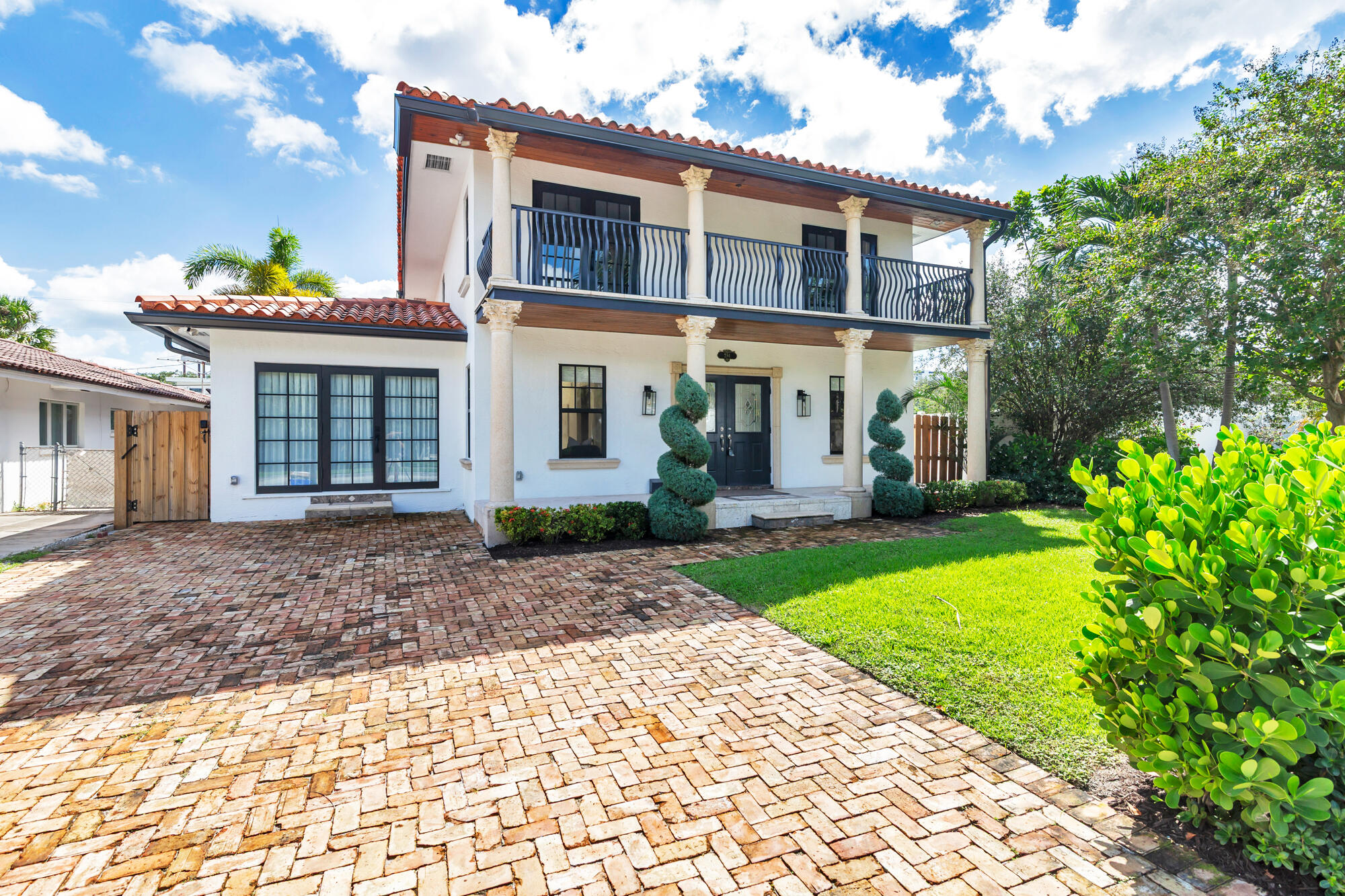View details of listing 254 9th Street, West Palm Beach, FL 33401 West Palm Beach with MLS#