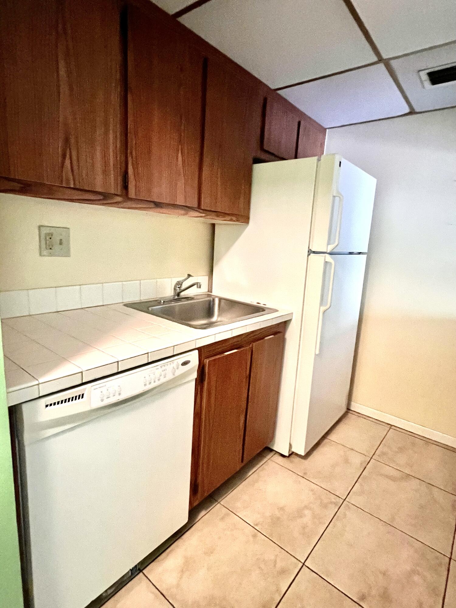 View details of listing 2000 N Congress Avenue 206, West Palm Beach, FL 33401 West Palm Beach with MLS#