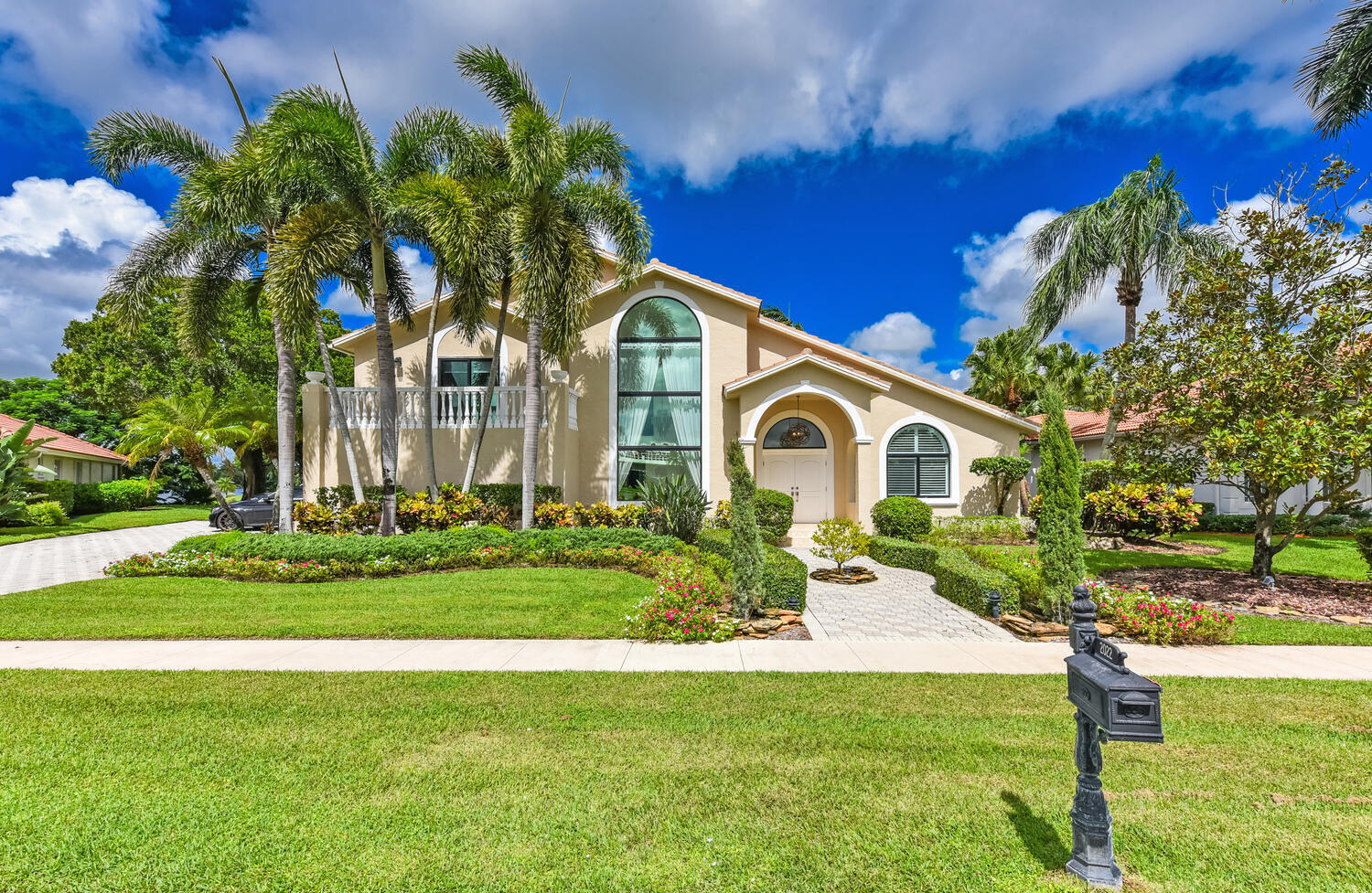View details of listing 2022 Sunderland Avenue, Wellington, FL 33414 Wellington with MLS#