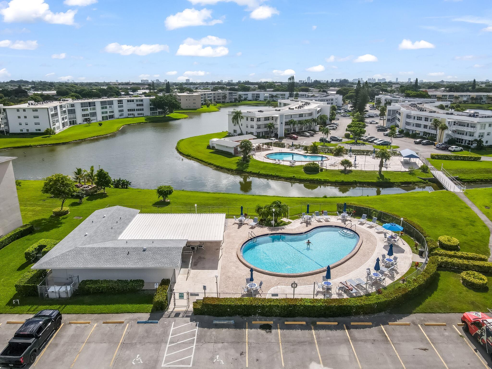 View details of listing 239 Windsor K, West Palm Beach, FL 33417 West Palm Beach with MLS#