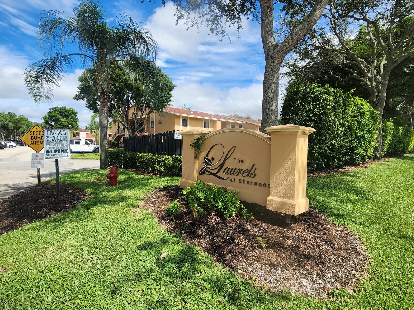 View details of listing 6013 10th Avenue N 208, Greenacres, FL 33463 Greenacres with MLS#