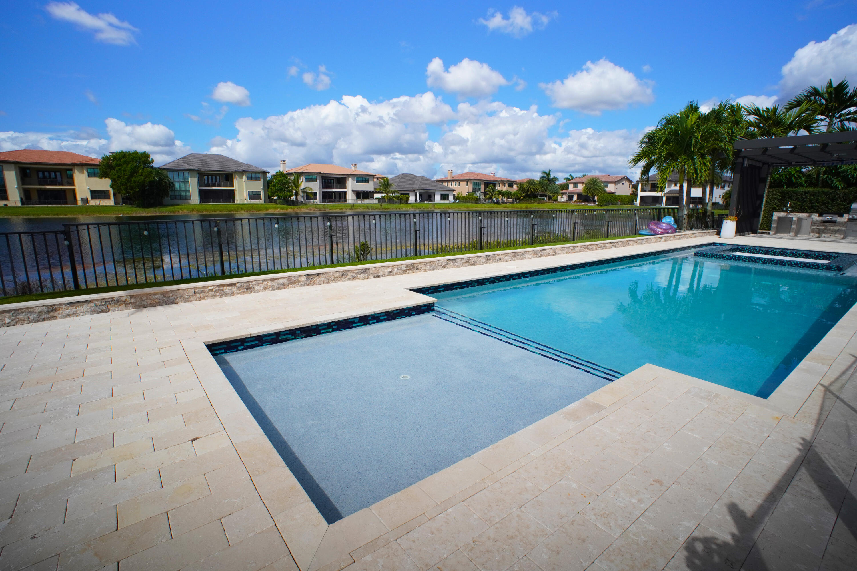 View details of listing 8965 Watercrest Circle E, Parkland, FL 33076 Parkland with MLS#