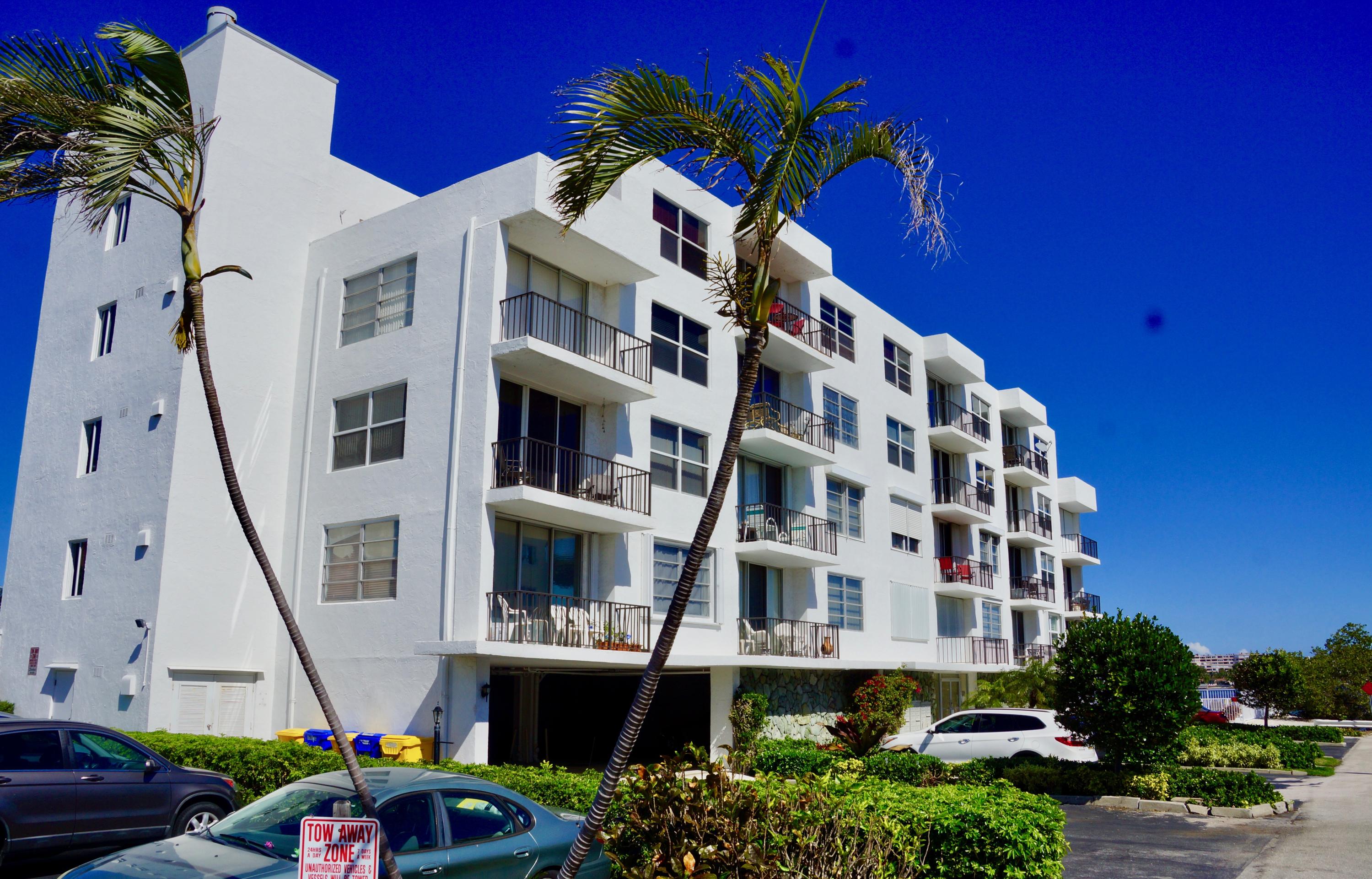View details of listing 301 Croton Avenue 406, Lantana, FL 33462 Lantana with MLS#