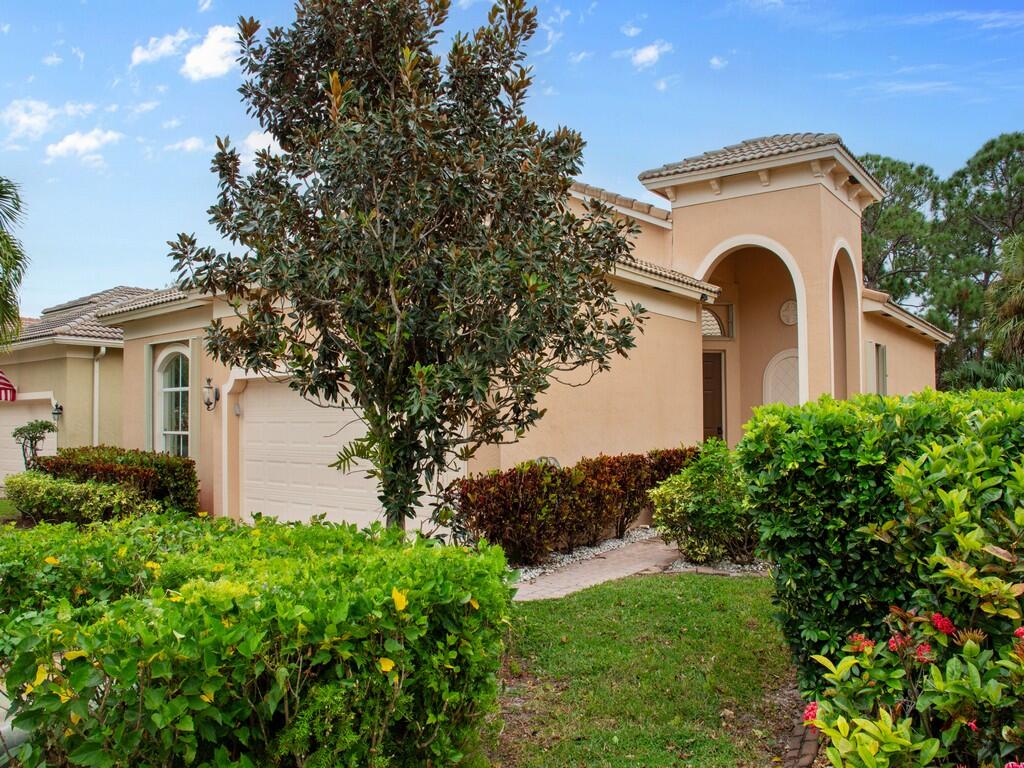View details of listing 6159 Arlington Way, Fort Pierce, FL 34951 Fort Pierce with MLS# 