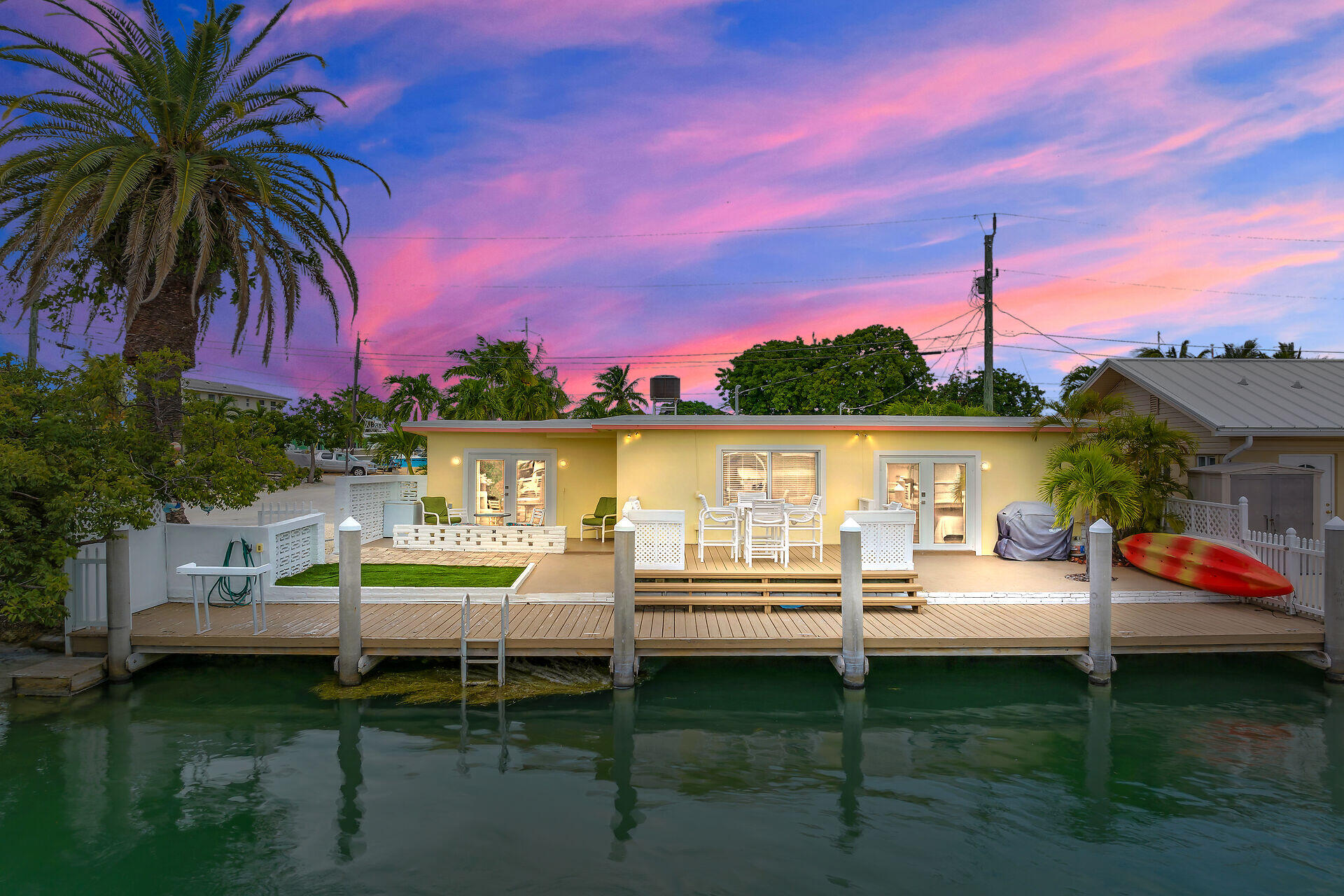 View details of listing 11725 3rd Avenue Ocean, Marathon, FL 33050 Marathon with MLS# 