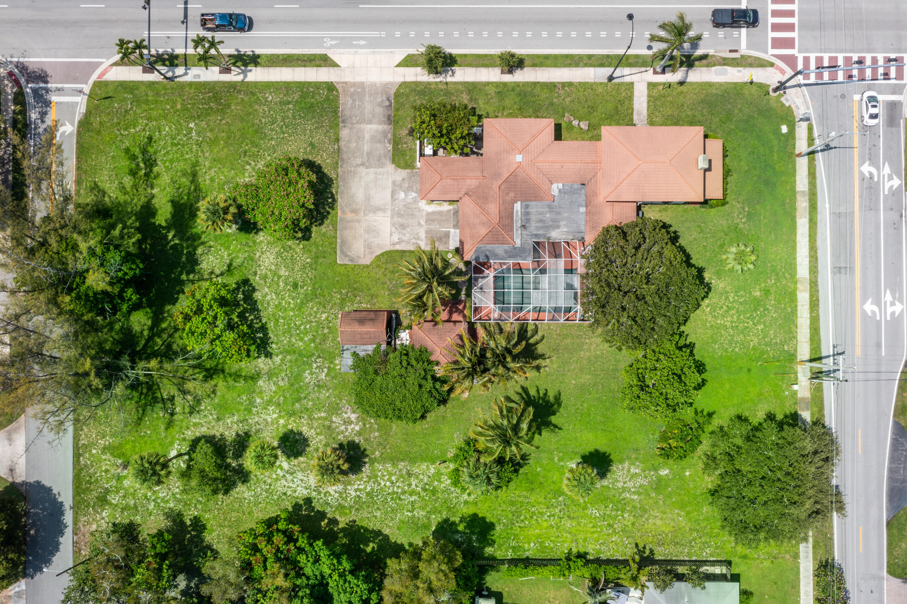 View details of listing 556 E Hillsboro Boulevard, Deerfield Beach, FL 33441 Deerfield Beach with MLS#
