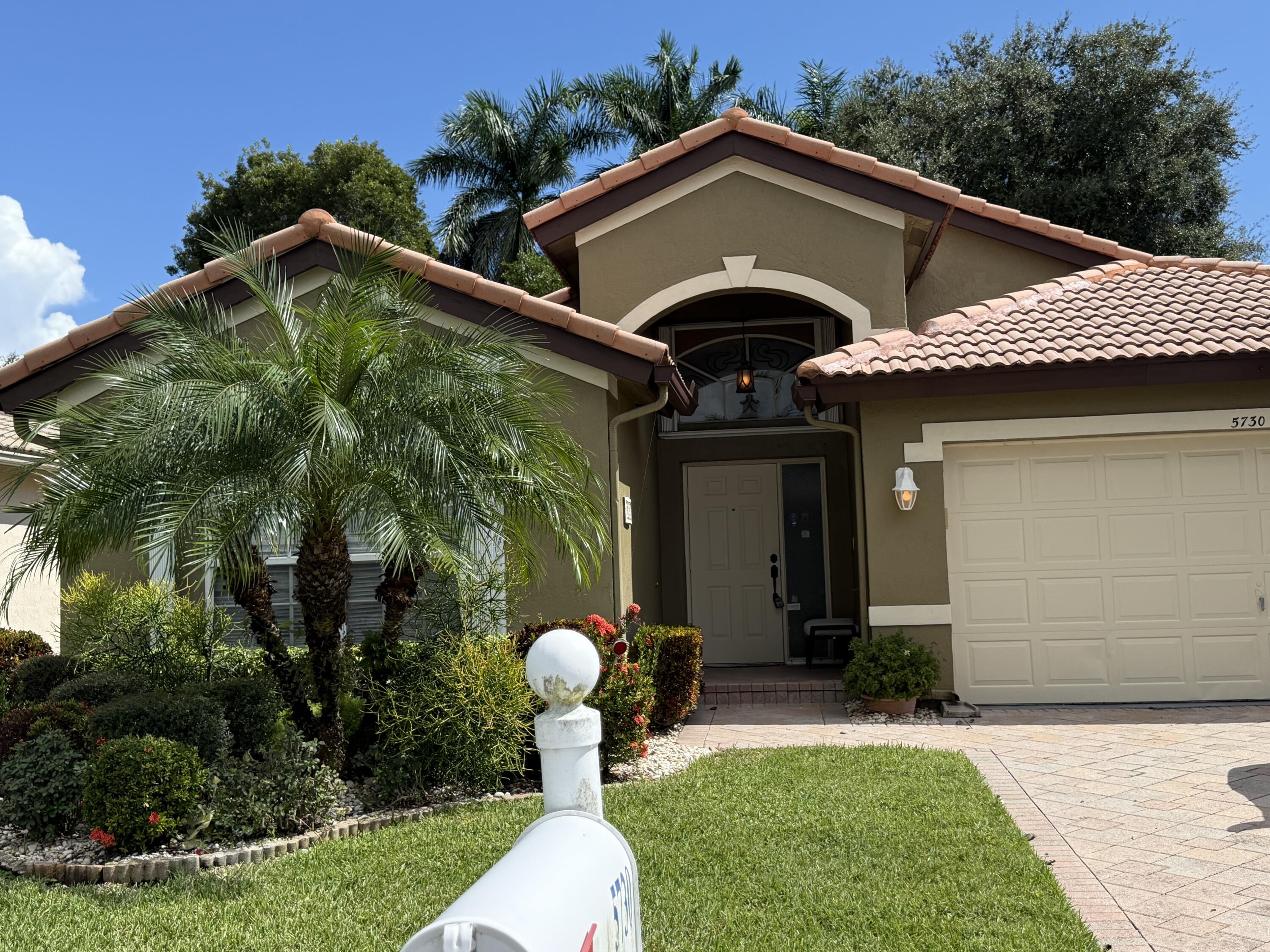 View details of listing 5730 Royal Club Drive, Boynton Beach, FL 33437 Boynton Beach with MLS#