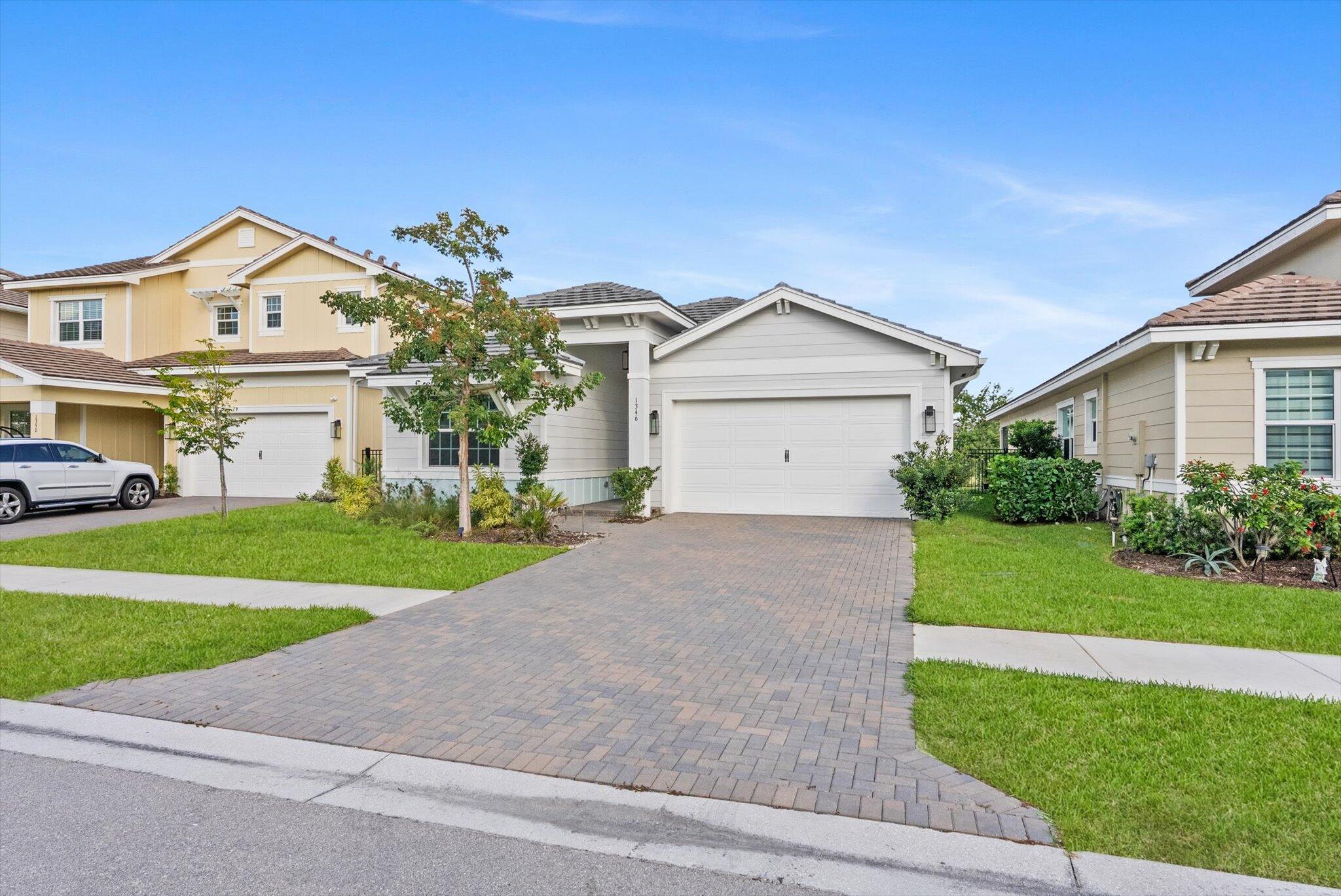 View details of listing 1346 Harvester Crossing, Loxahatchee, FL 33470 Loxahatchee with MLS#