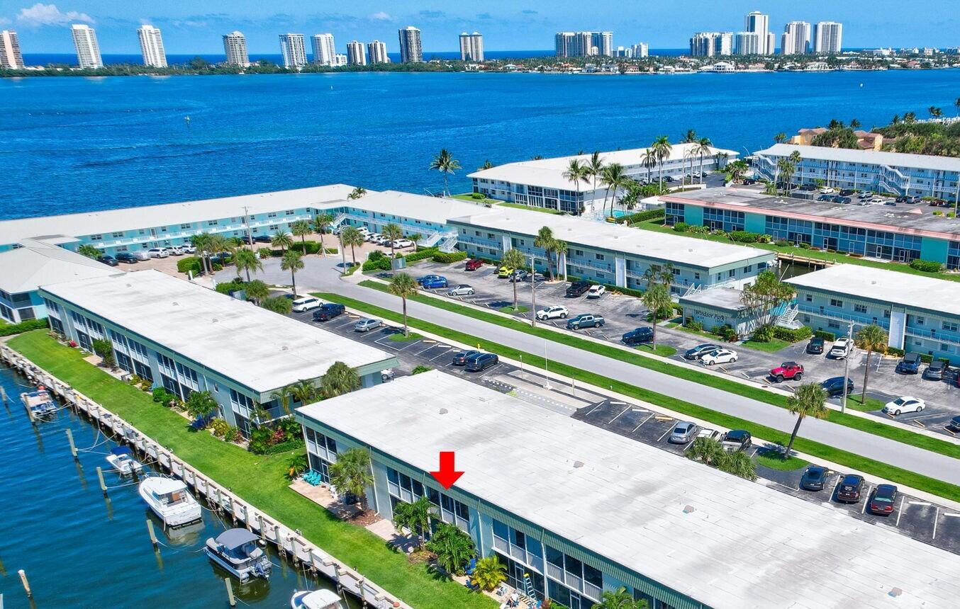 View details of listing 121 Wettaw Lane 211, North Palm Beach, FL 33408 North Palm Beach with MLS# 