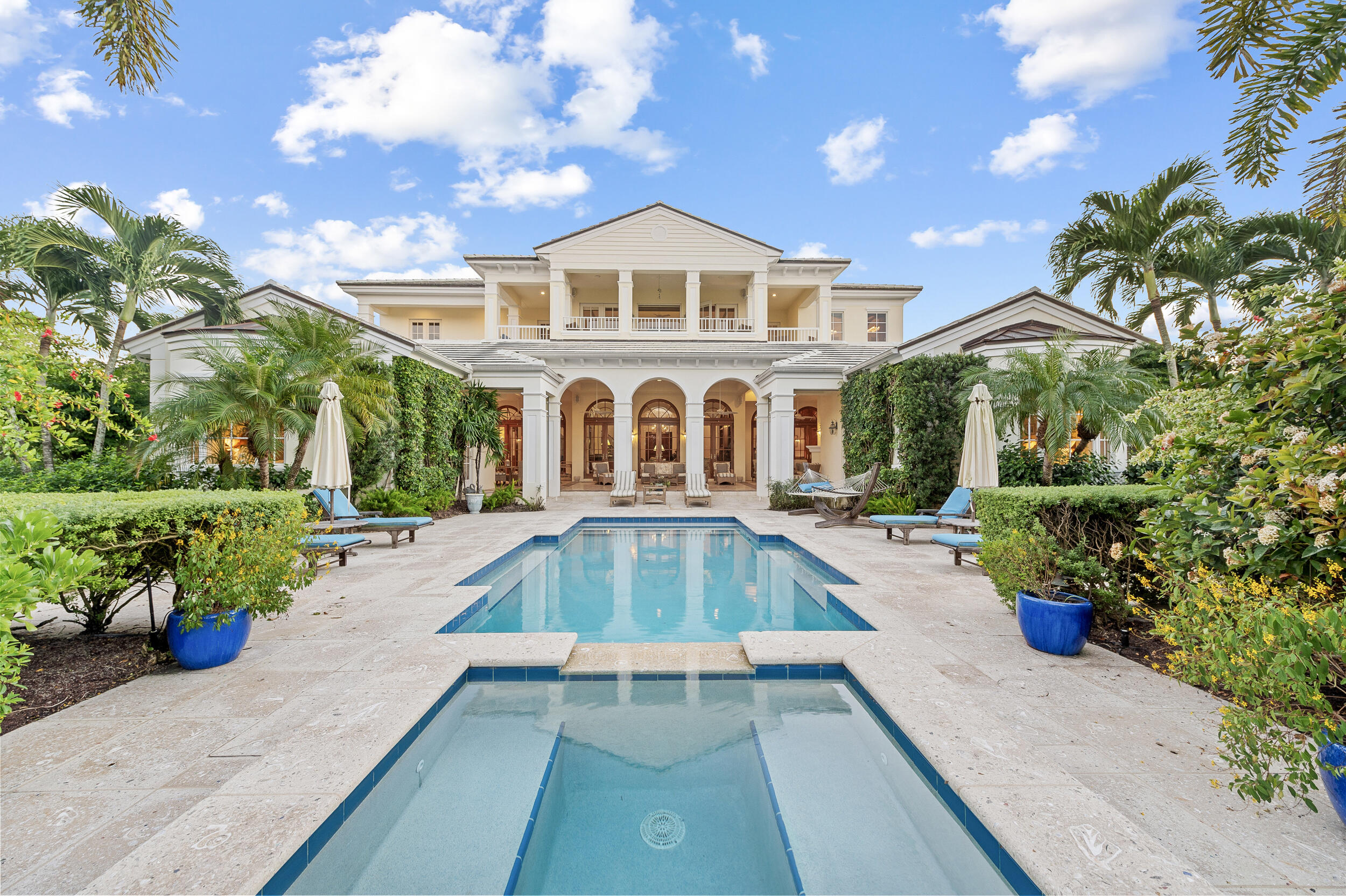 View details of listing 6968 SE Harbor Circle, Stuart, FL 34996 Stuart with MLS# 