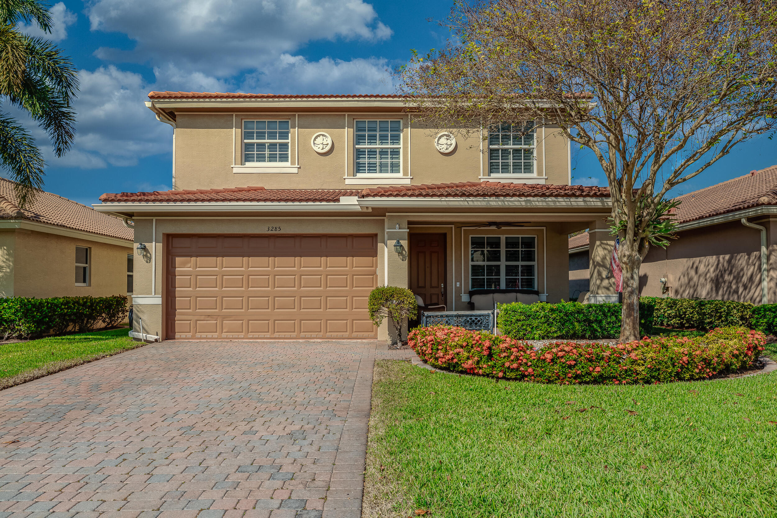 View details of listing 3285 SW Porpoise Circle, Stuart, FL 34997 Stuart with MLS# 