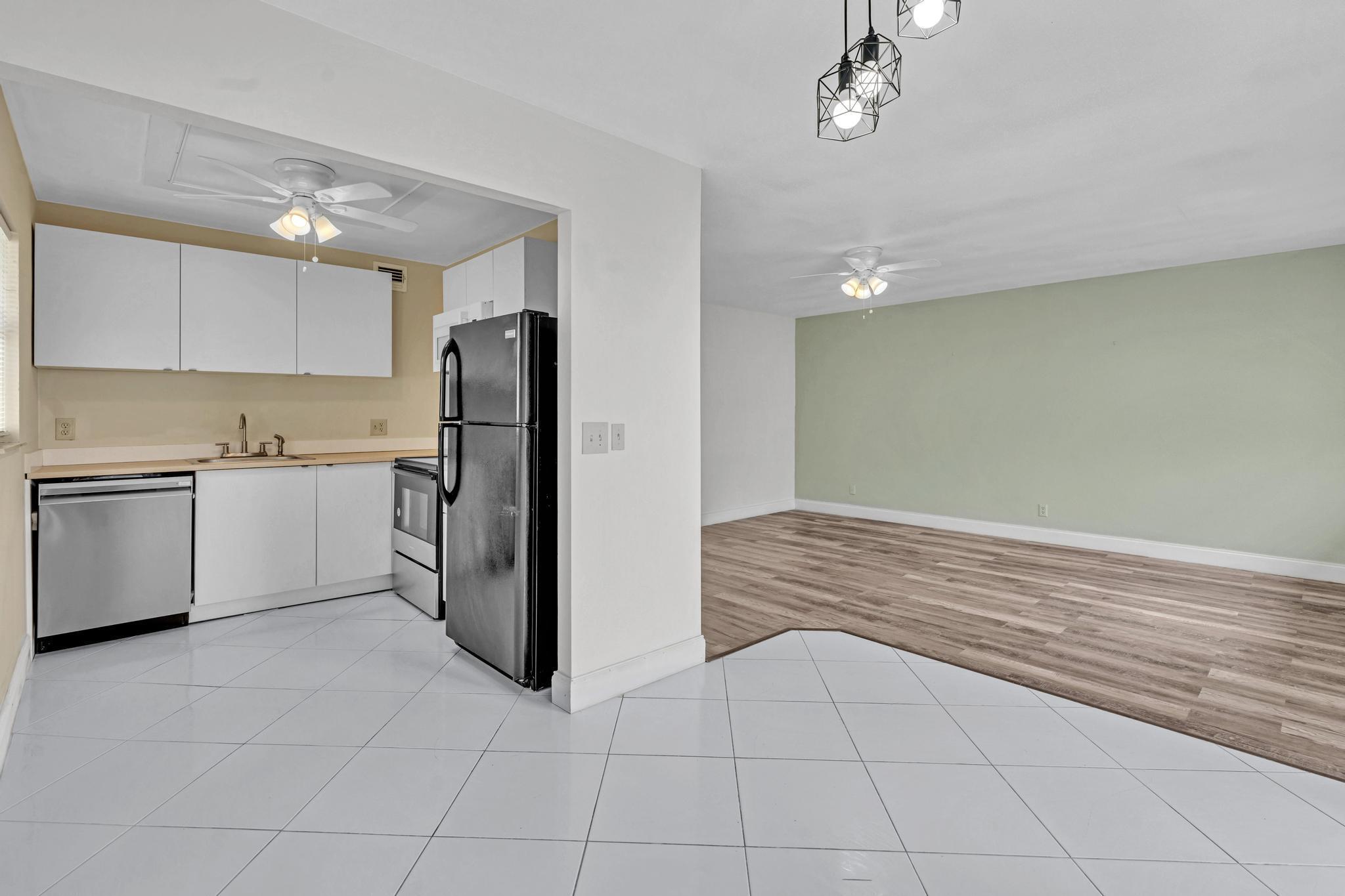 View details of listing 365 Flanders H, Delray Beach, FL 33484 Delray Beach with MLS# 